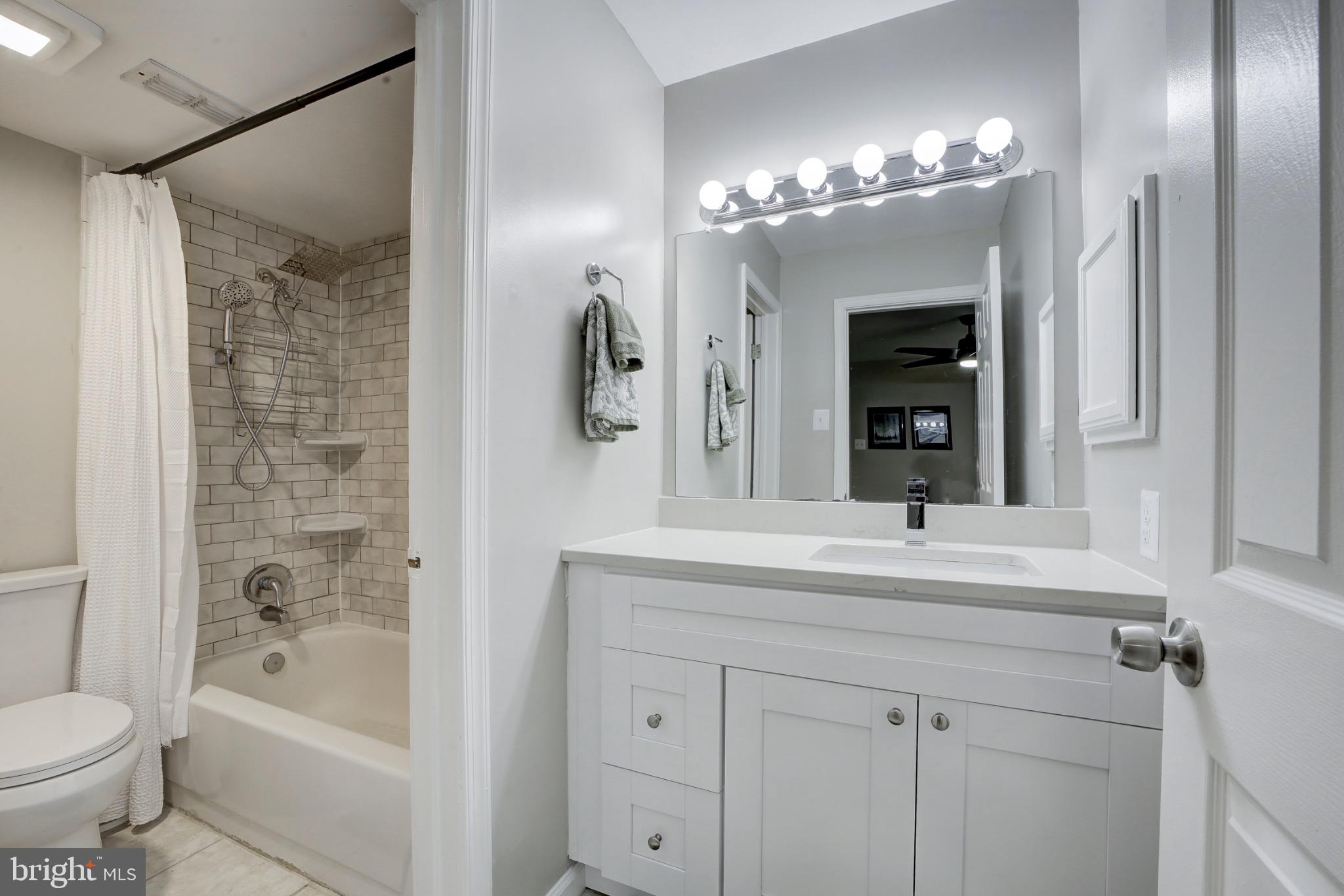 FOUNTAINS AT MCLEAN - Residential