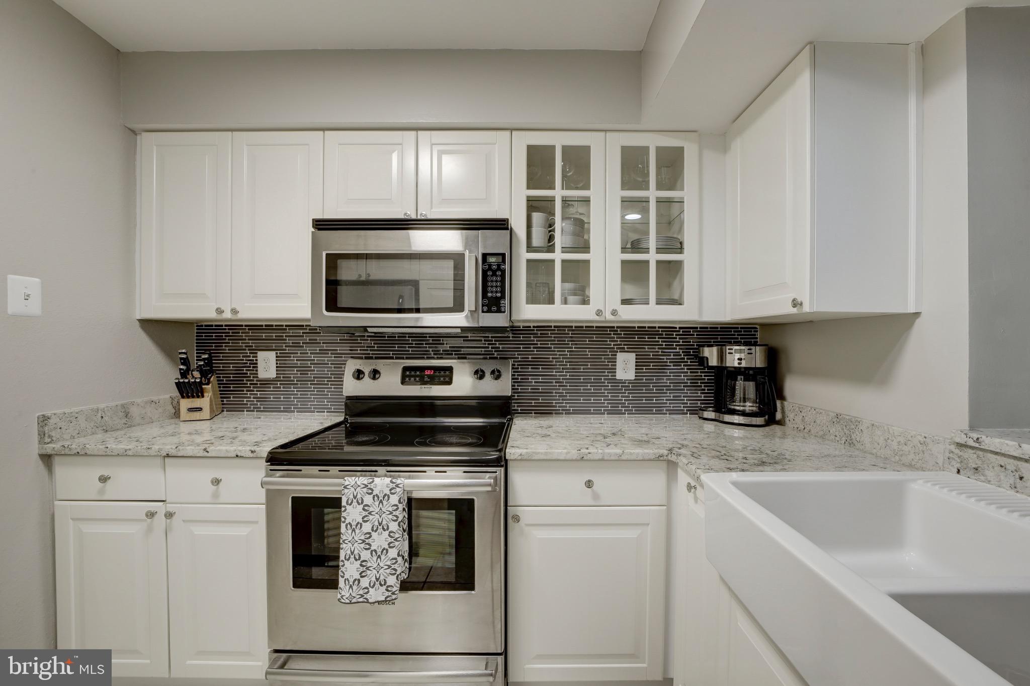 FOUNTAINS AT MCLEAN - Residential