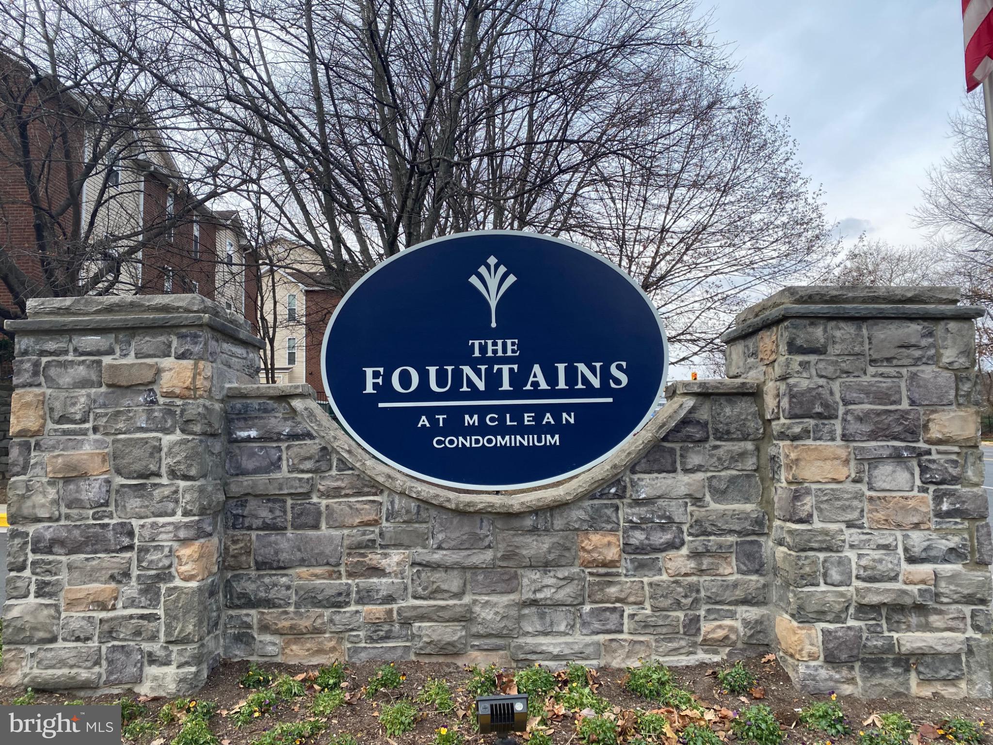 FOUNTAINS AT MCLEAN - Residential