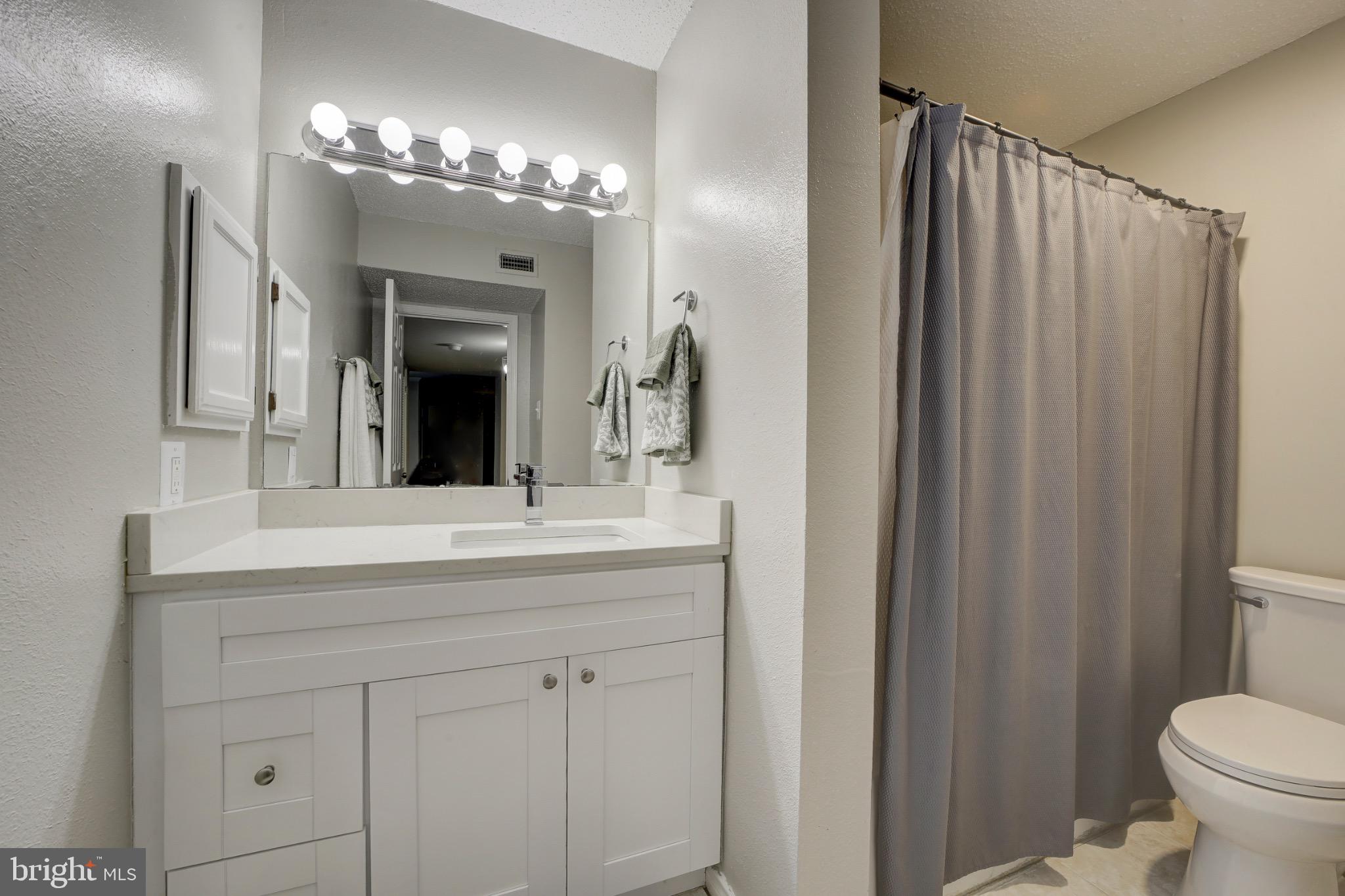 FOUNTAINS AT MCLEAN - Residential