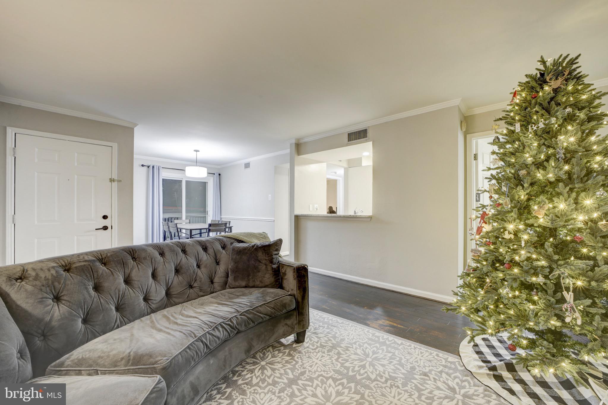 FOUNTAINS AT MCLEAN - Residential