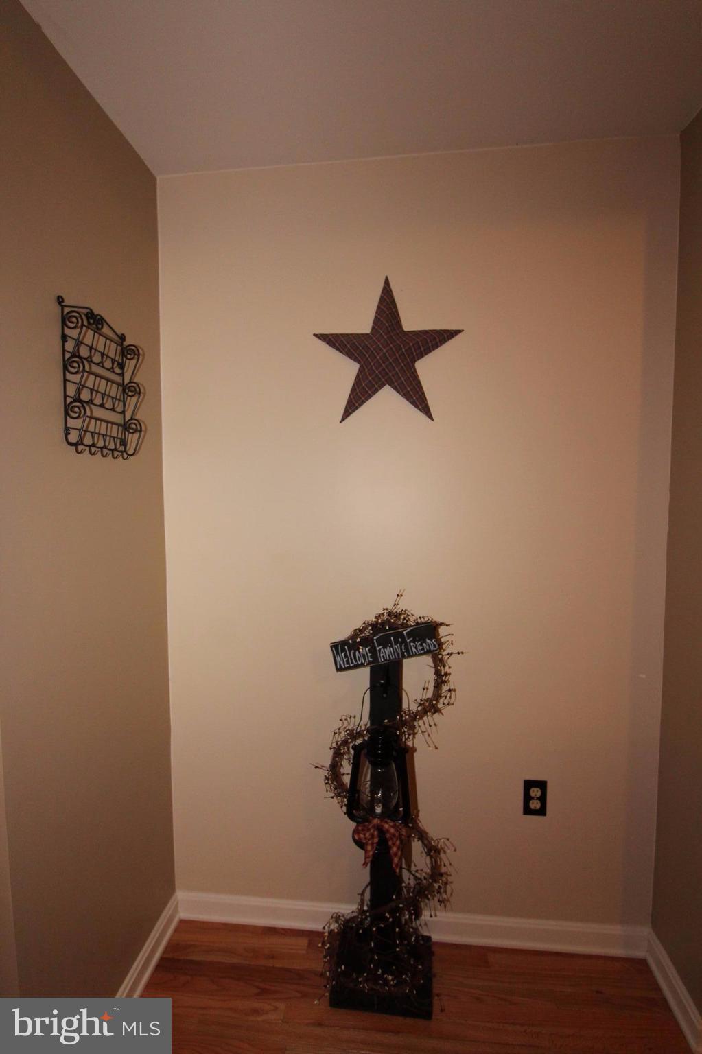 PARKSIDE VILLAGE - Residential