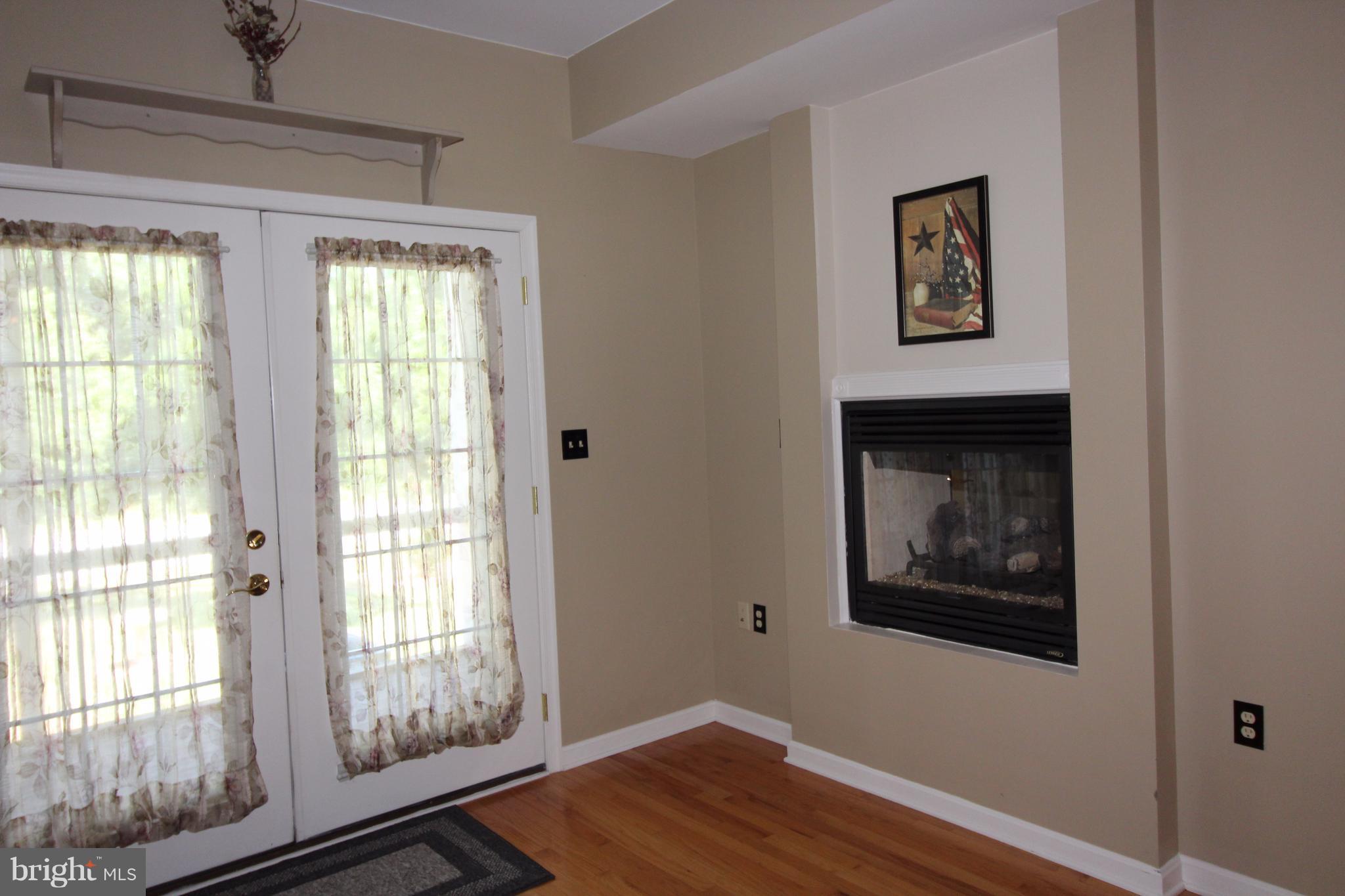 PARKSIDE VILLAGE - Residential