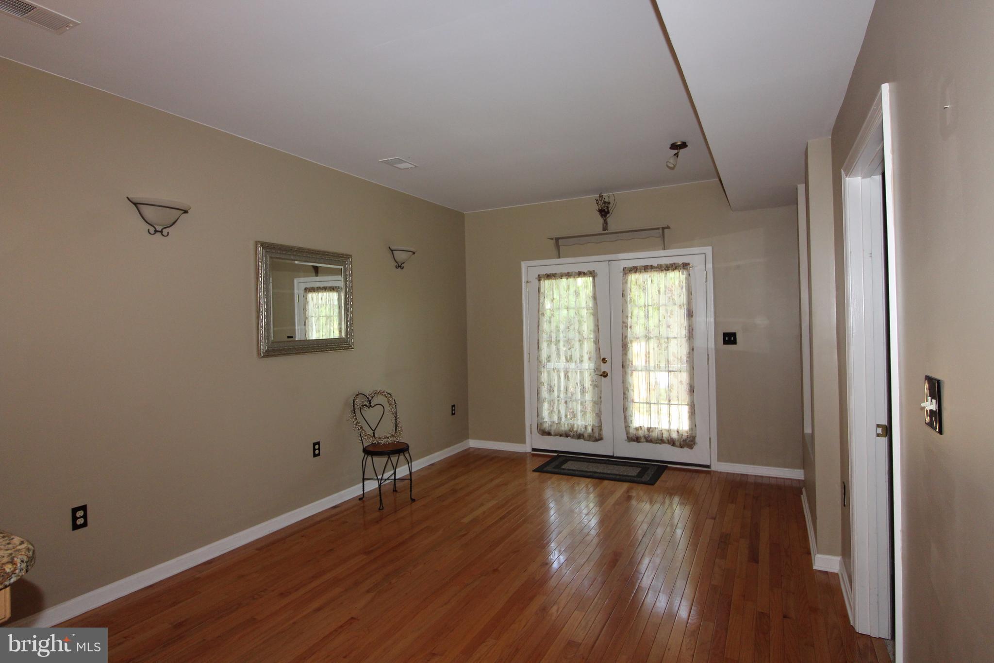 PARKSIDE VILLAGE - Residential