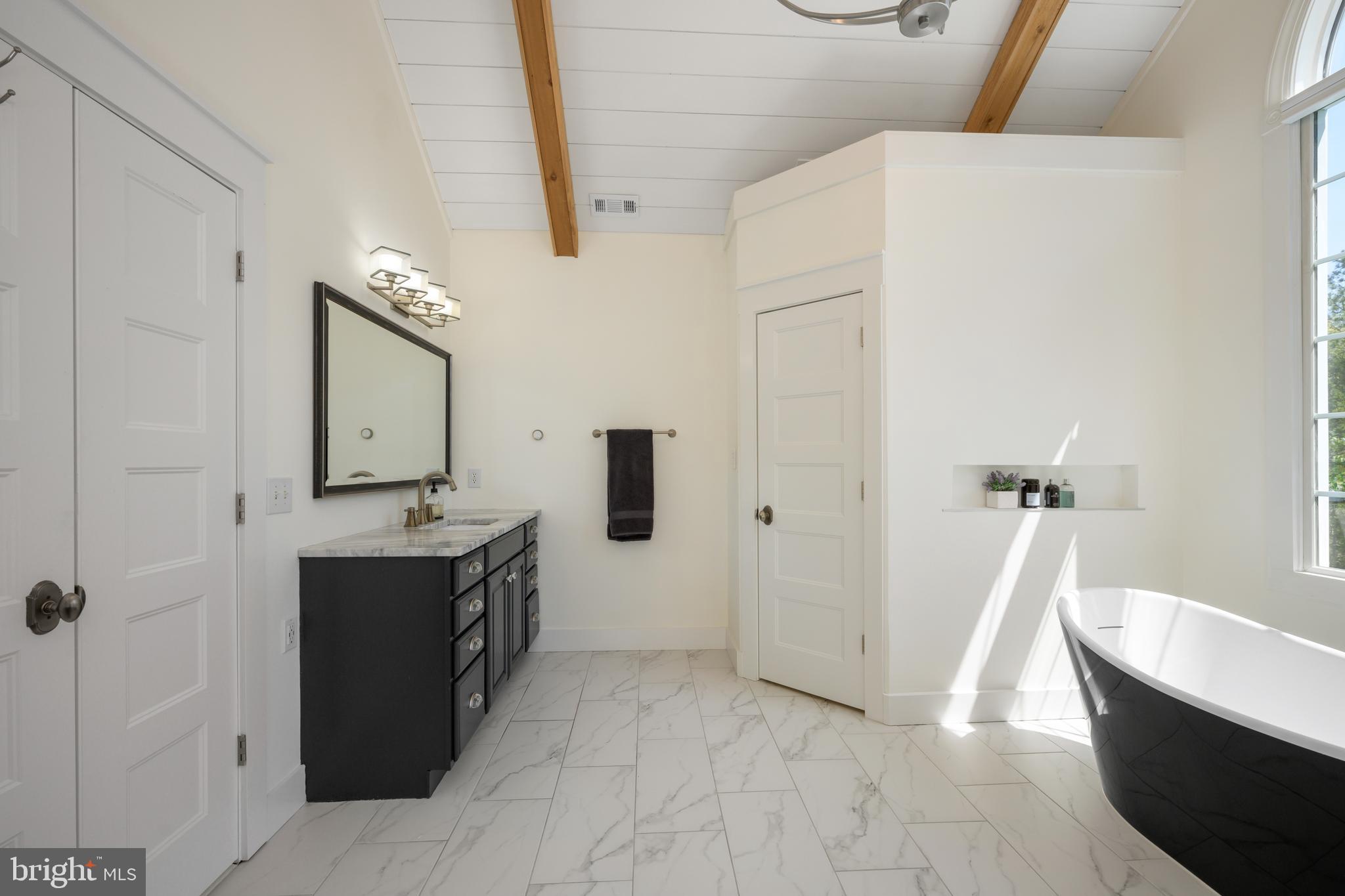 FAWN LAKE - Residential