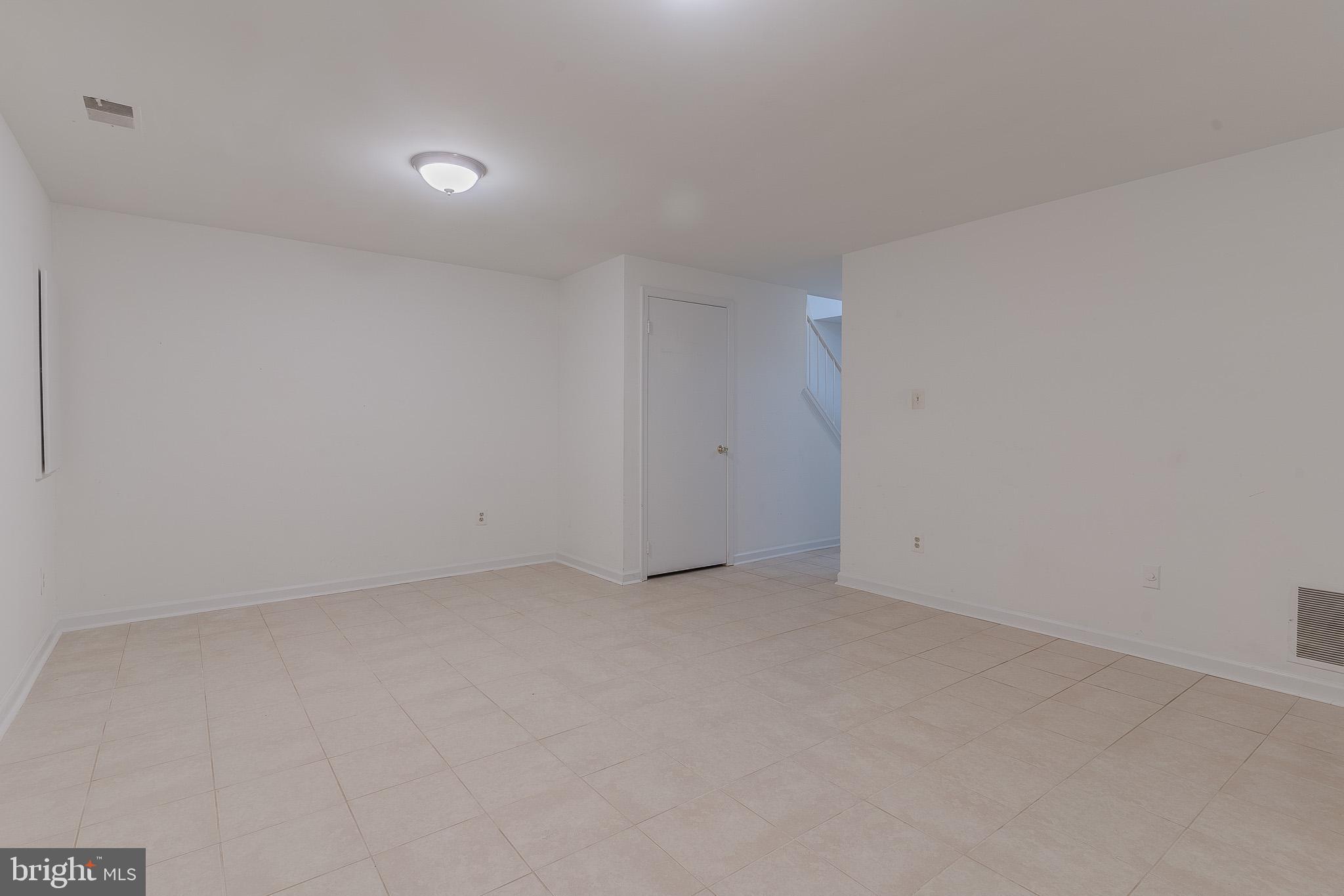 NEWGATE - Residential Lease