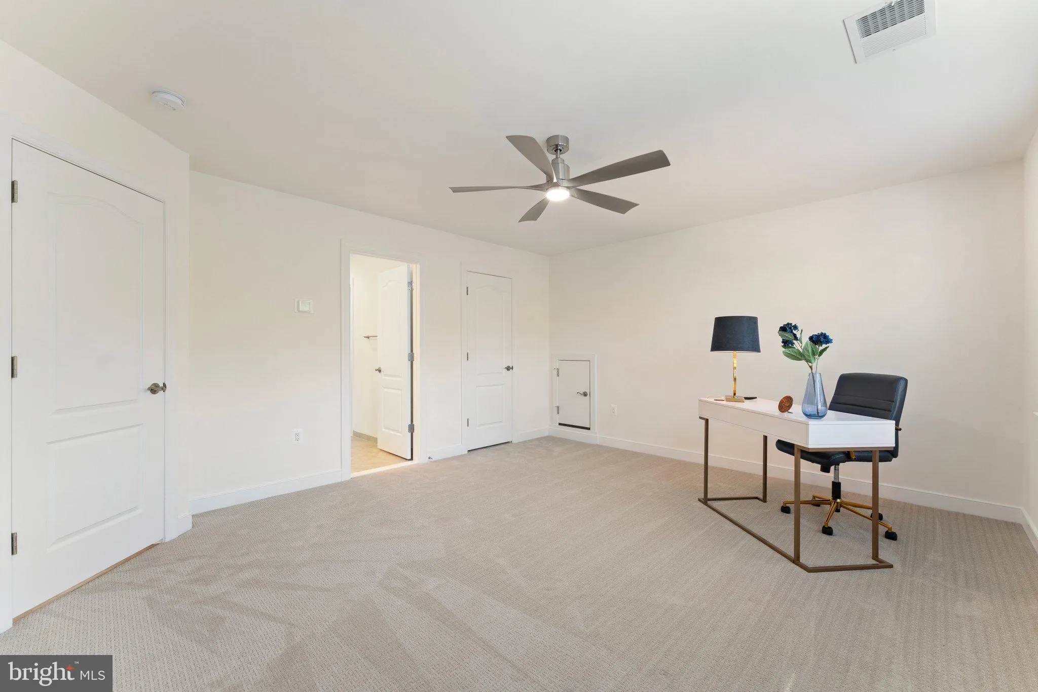 Fredericksburg, Virginia 22406, United States, 5 Bedrooms Bedrooms, ,5 BathroomsBathrooms,Residential,Pending,37029