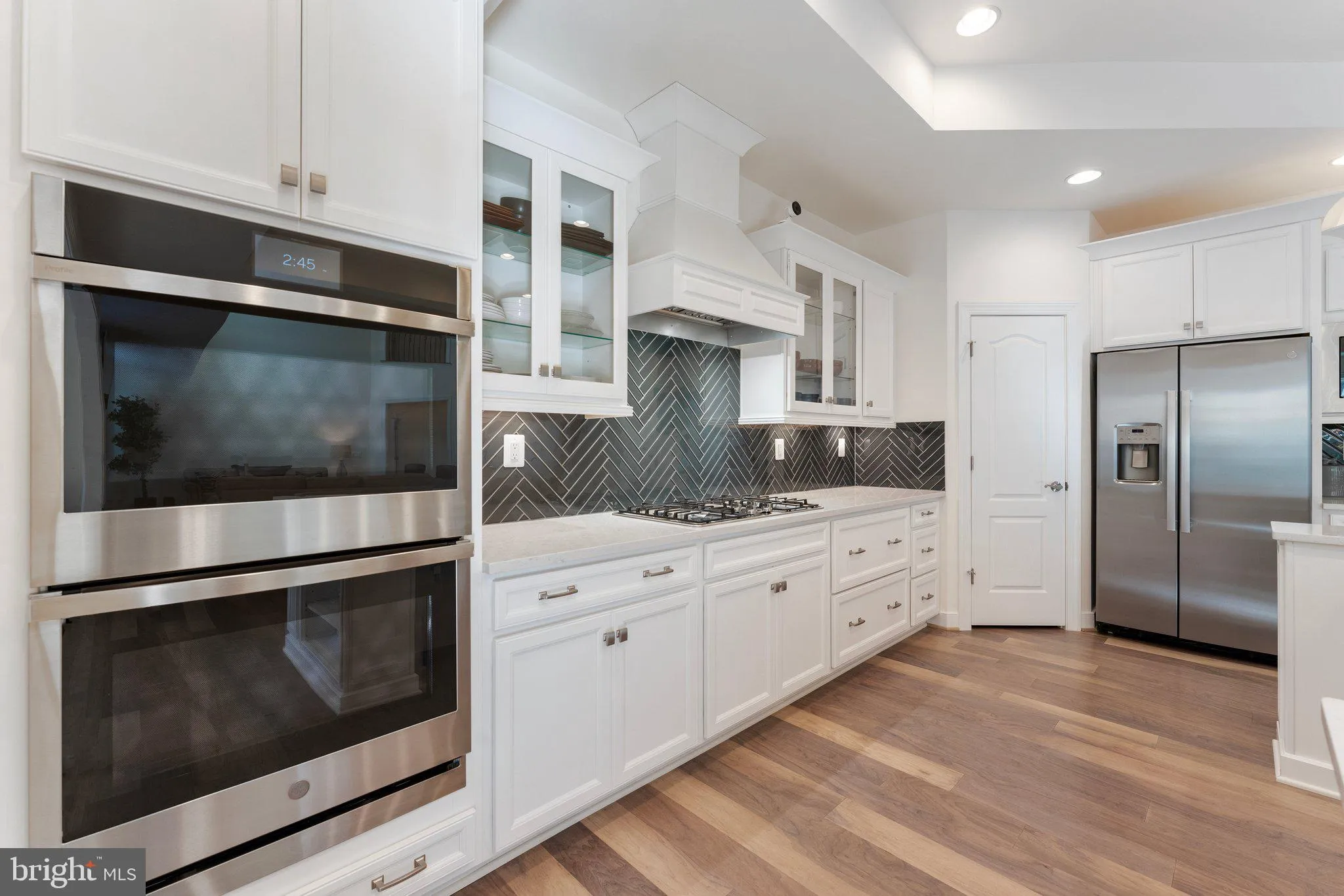 Fredericksburg, Virginia 22406, United States, 5 Bedrooms Bedrooms, ,5 BathroomsBathrooms,Residential,Pending,37029