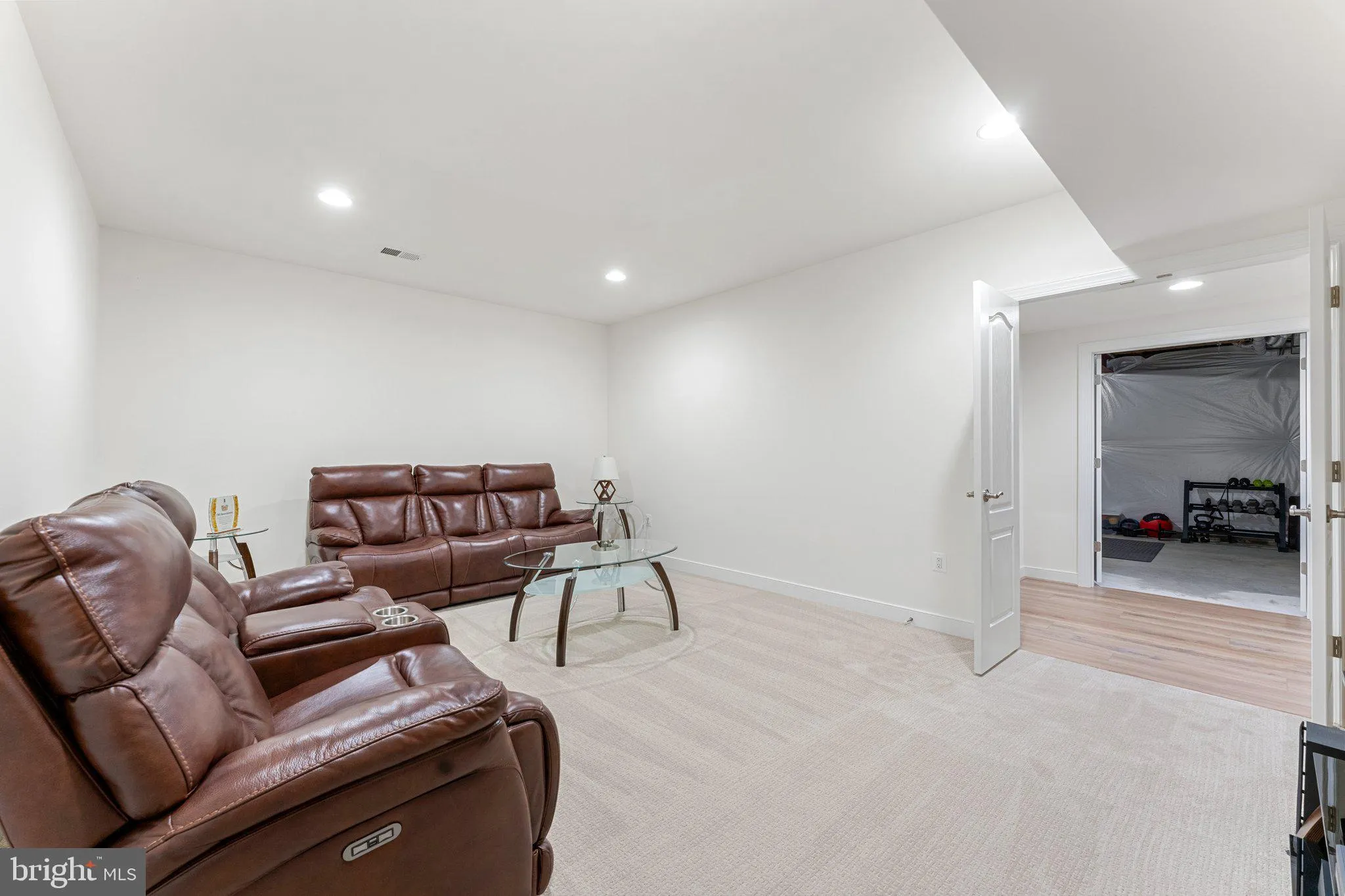 Fredericksburg, Virginia 22406, United States, 5 Bedrooms Bedrooms, ,5 BathroomsBathrooms,Residential,Pending,37029