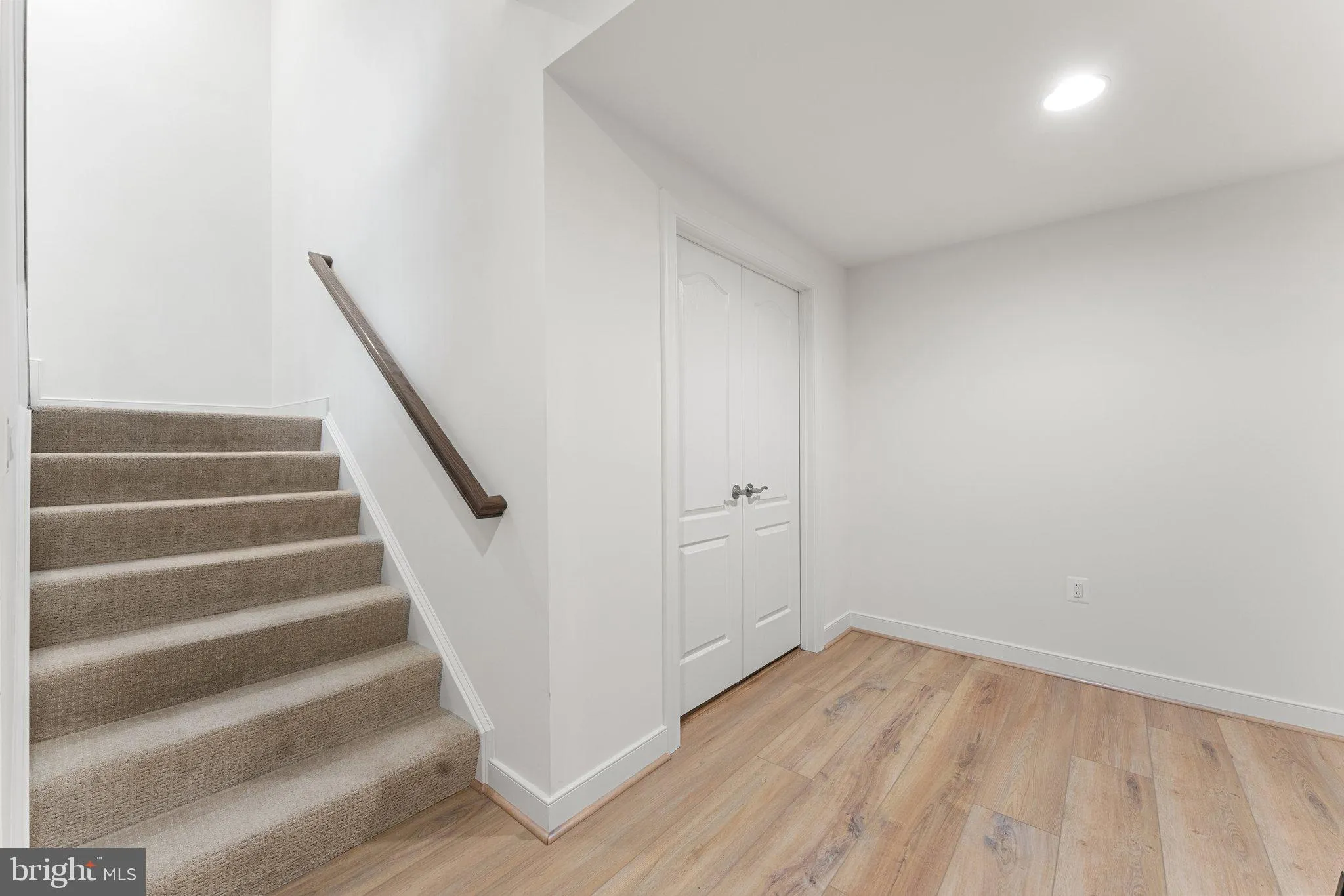 Fredericksburg, Virginia 22406, United States, 5 Bedrooms Bedrooms, ,5 BathroomsBathrooms,Residential,Pending,37029