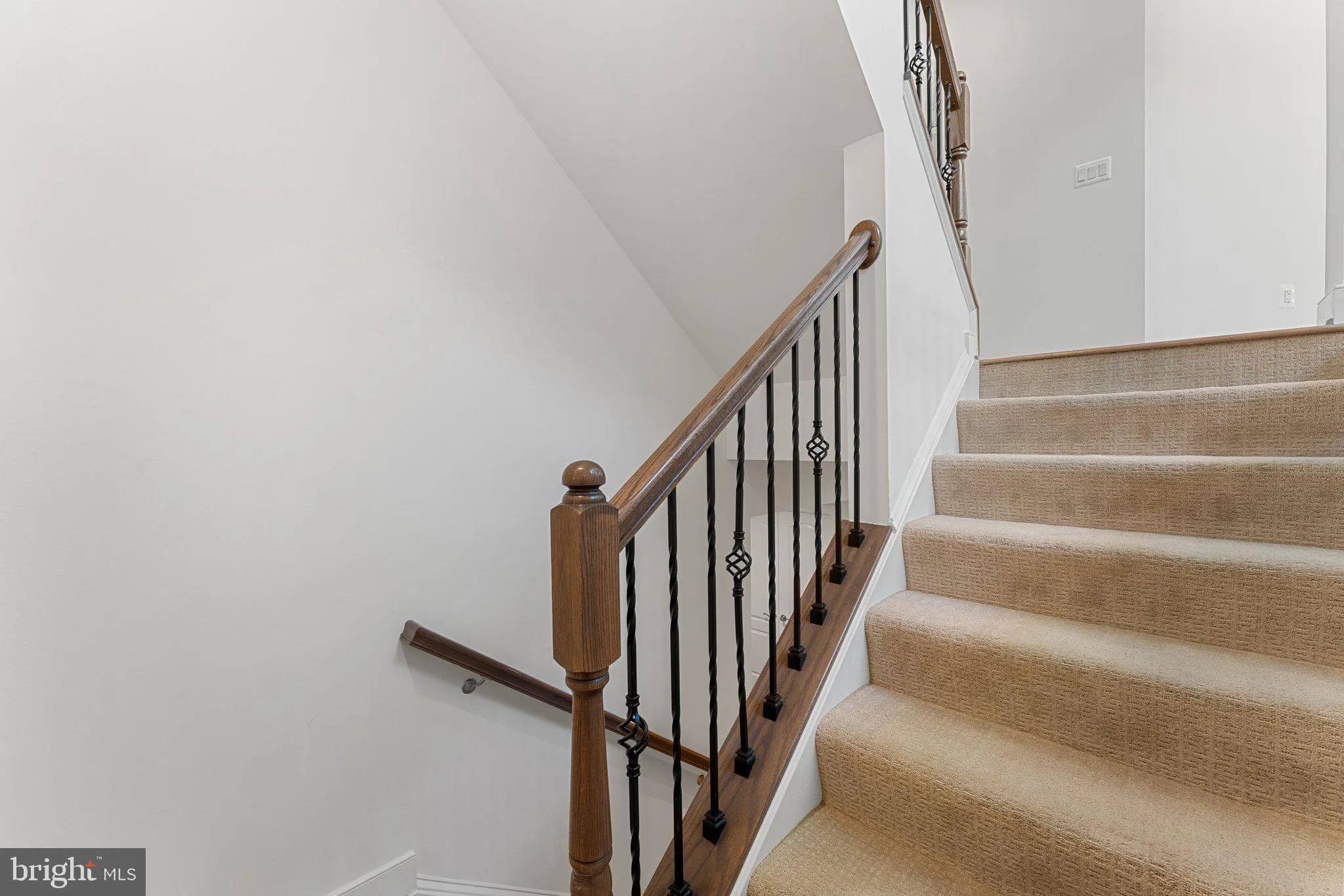 Fredericksburg, Virginia 22406, United States, 5 Bedrooms Bedrooms, ,5 BathroomsBathrooms,Residential,Pending,37029