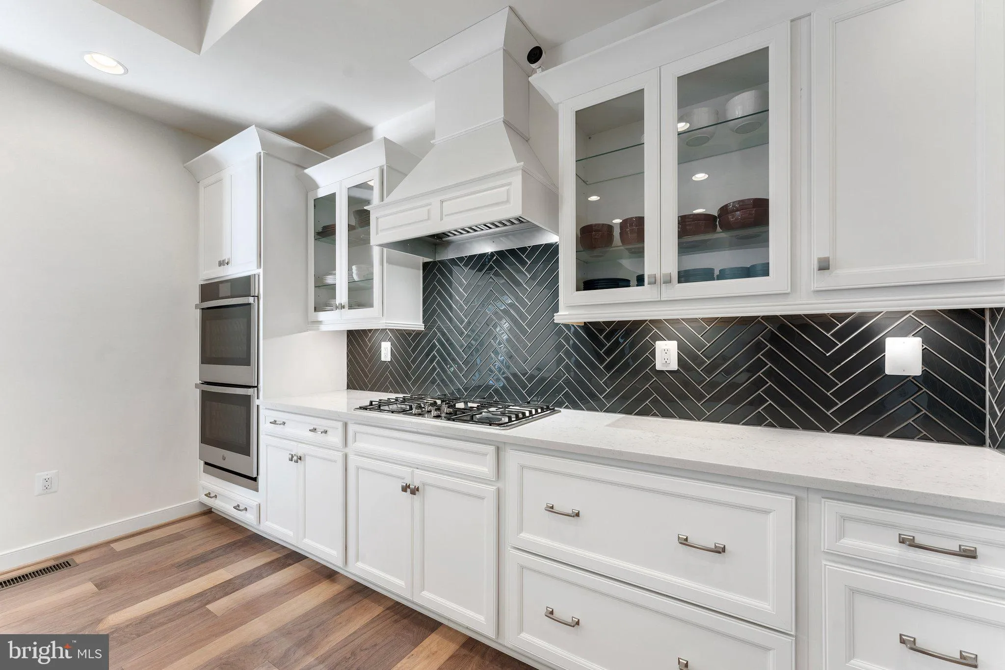 Fredericksburg, Virginia 22406, United States, 5 Bedrooms Bedrooms, ,5 BathroomsBathrooms,Residential,Pending,37029