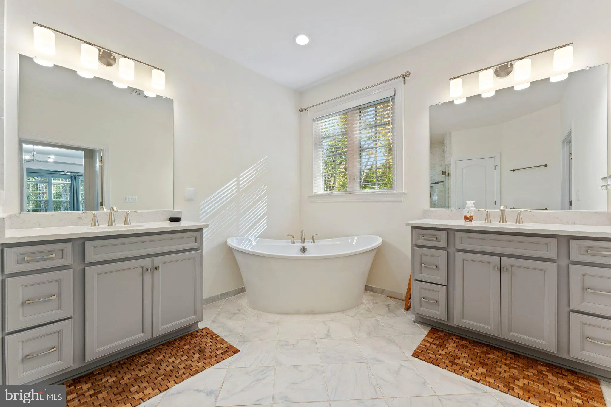 Fredericksburg, Virginia 22406, United States, 5 Bedrooms Bedrooms, ,5 BathroomsBathrooms,Residential,Pending,37029