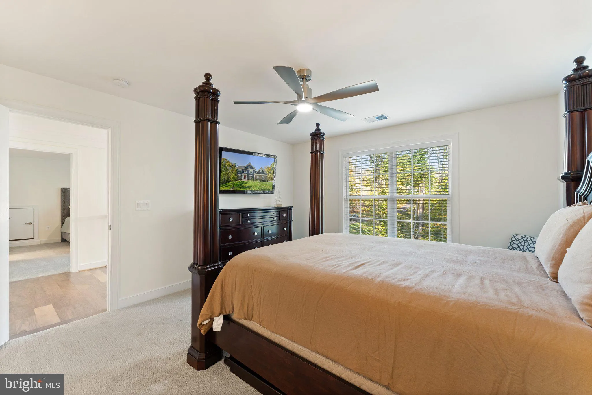 Fredericksburg, Virginia 22406, United States, 5 Bedrooms Bedrooms, ,5 BathroomsBathrooms,Residential,Pending,37029