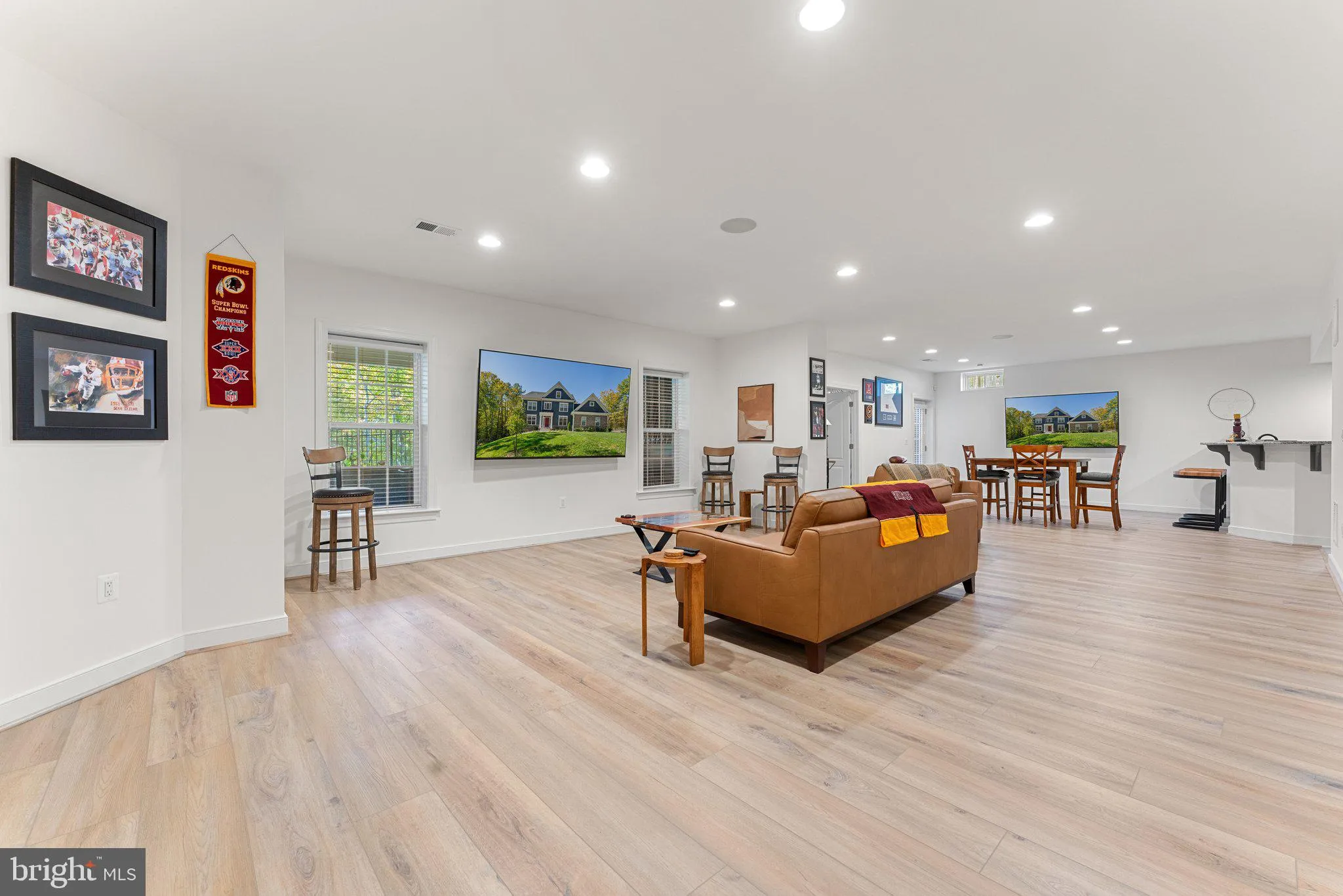 Fredericksburg, Virginia 22406, United States, 5 Bedrooms Bedrooms, ,5 BathroomsBathrooms,Residential,Pending,37029