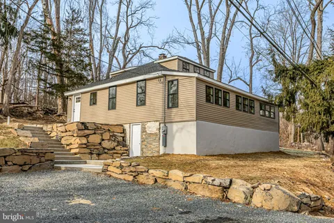 532 Hollow Road, Skillman, NJ MLS: NJSO2003938