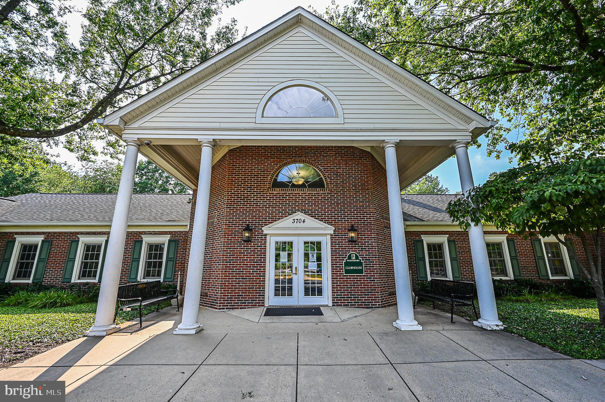 OXFORD HOUSE - Residential