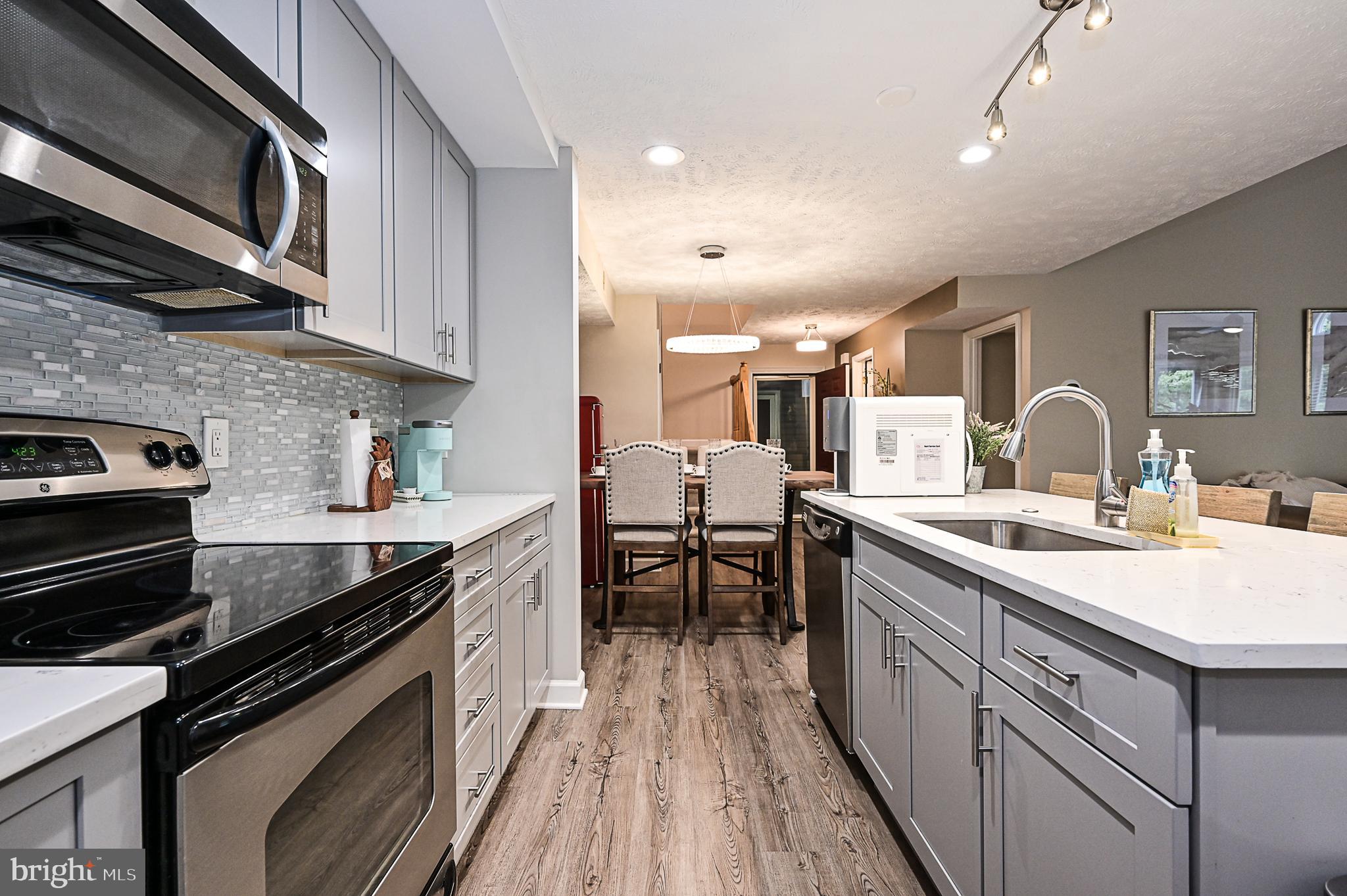 OXFORD HOUSE - Residential