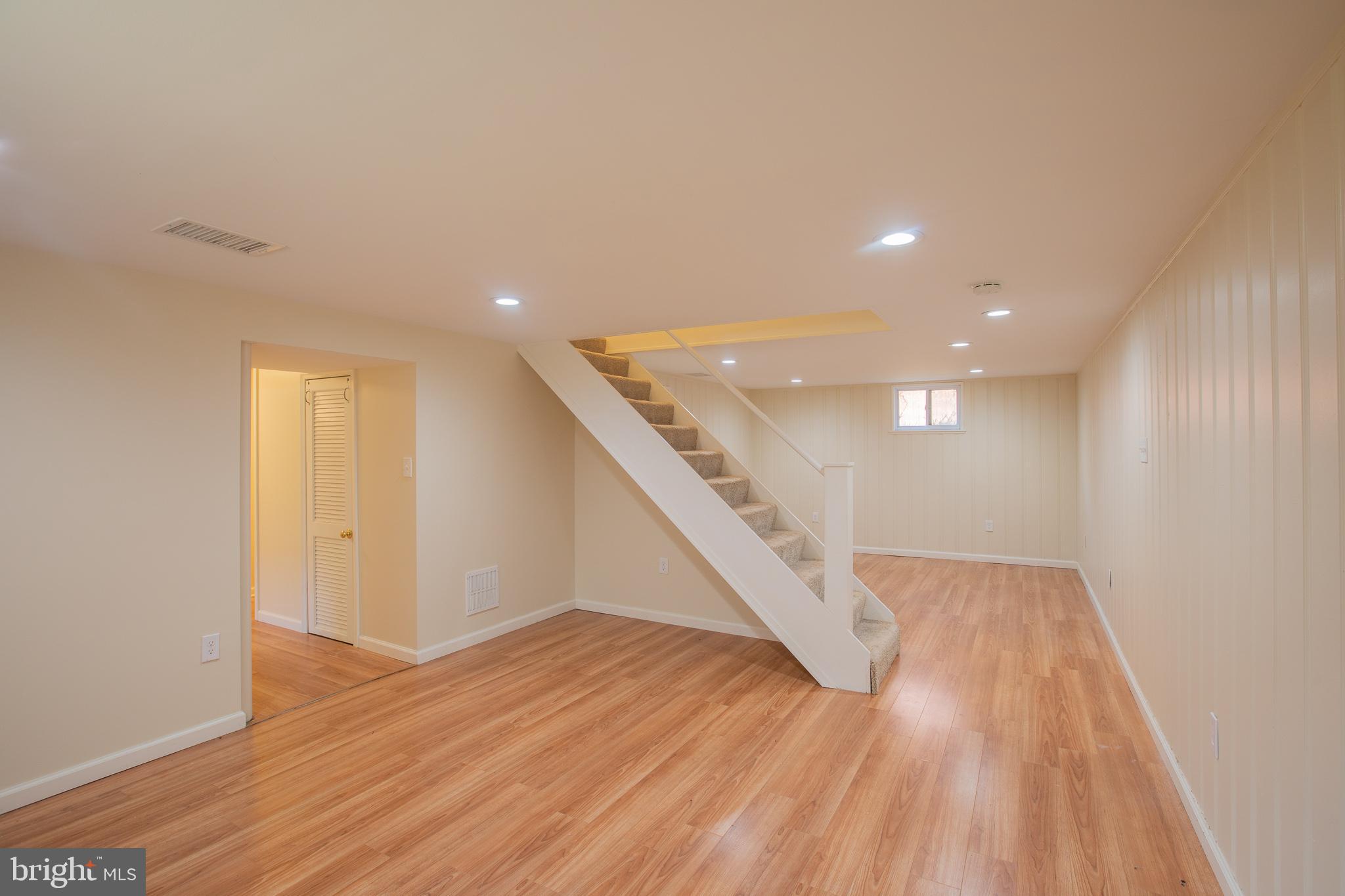 RIVIERA BEACH - Residential Lease