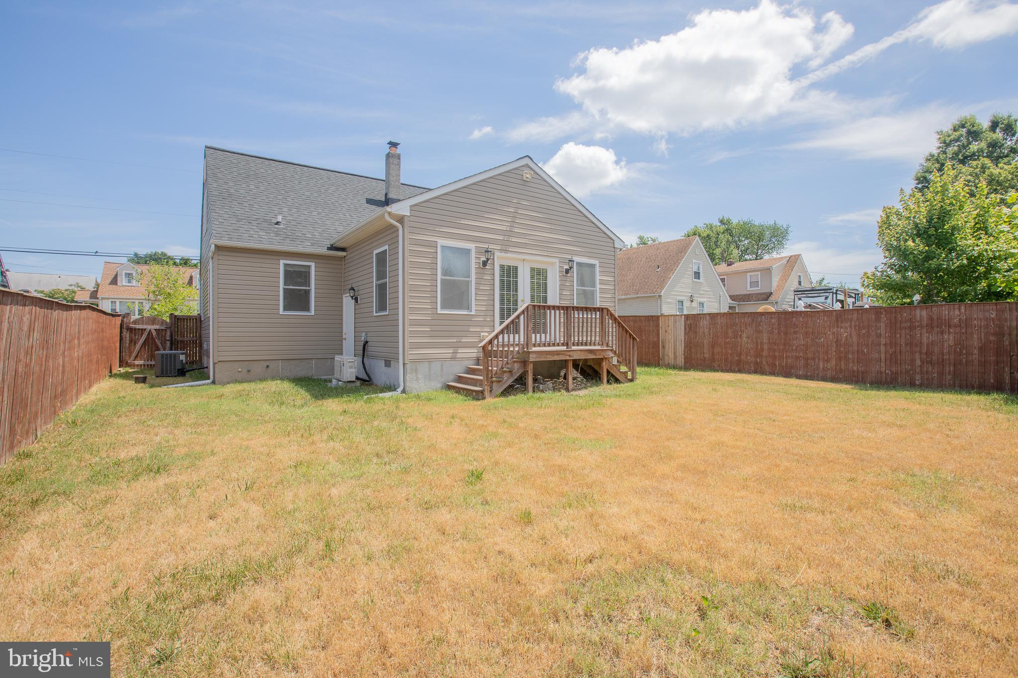 RIVIERA BEACH - Residential Lease