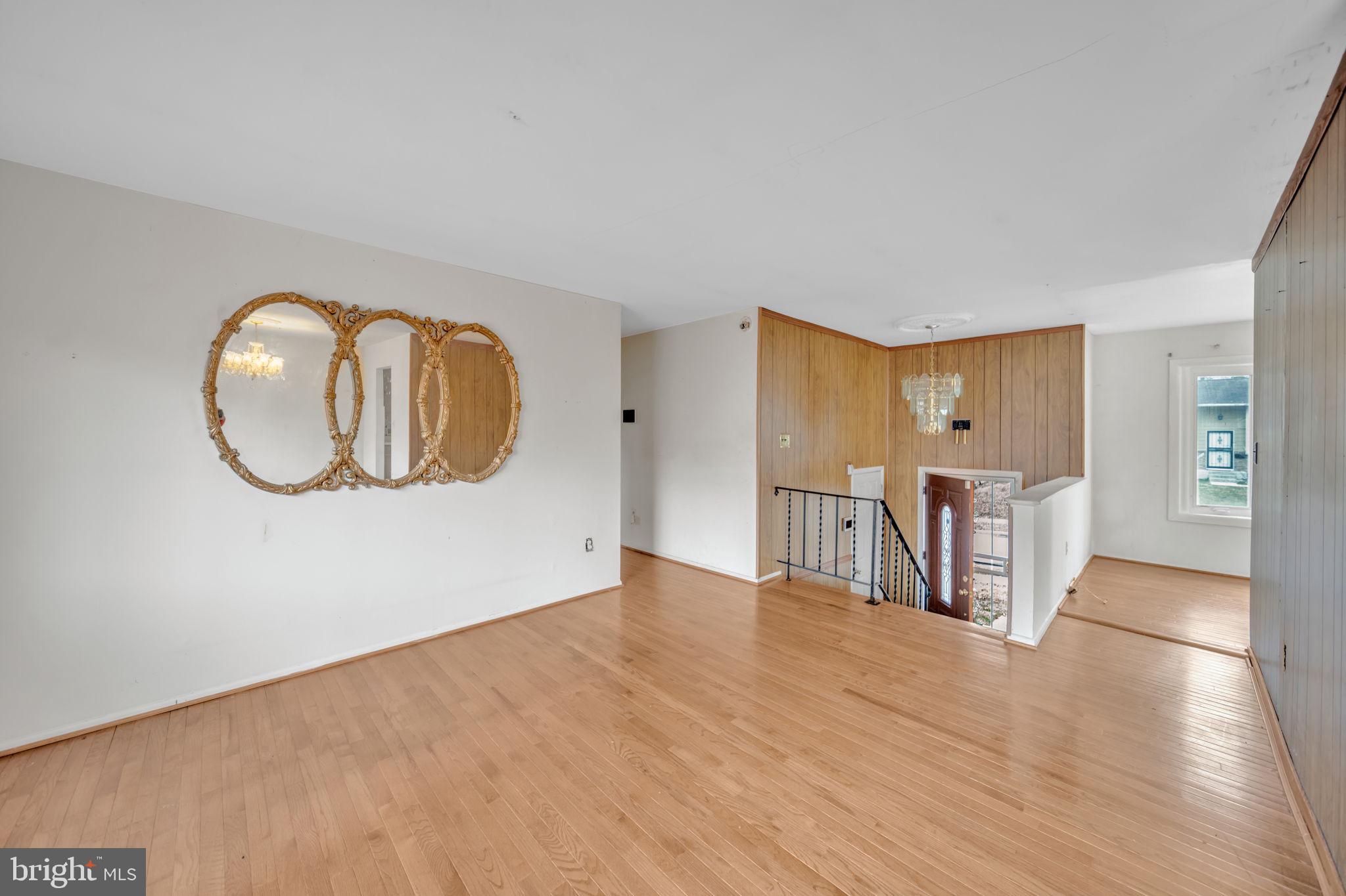 WHITFIELD GARDENS - Residential