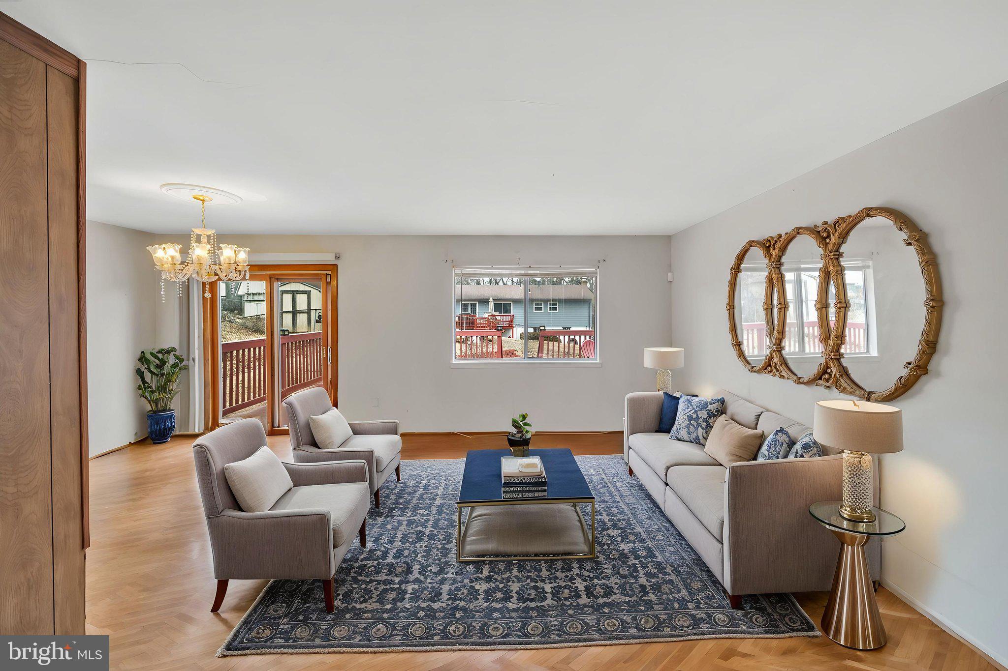 WHITFIELD GARDENS - Residential