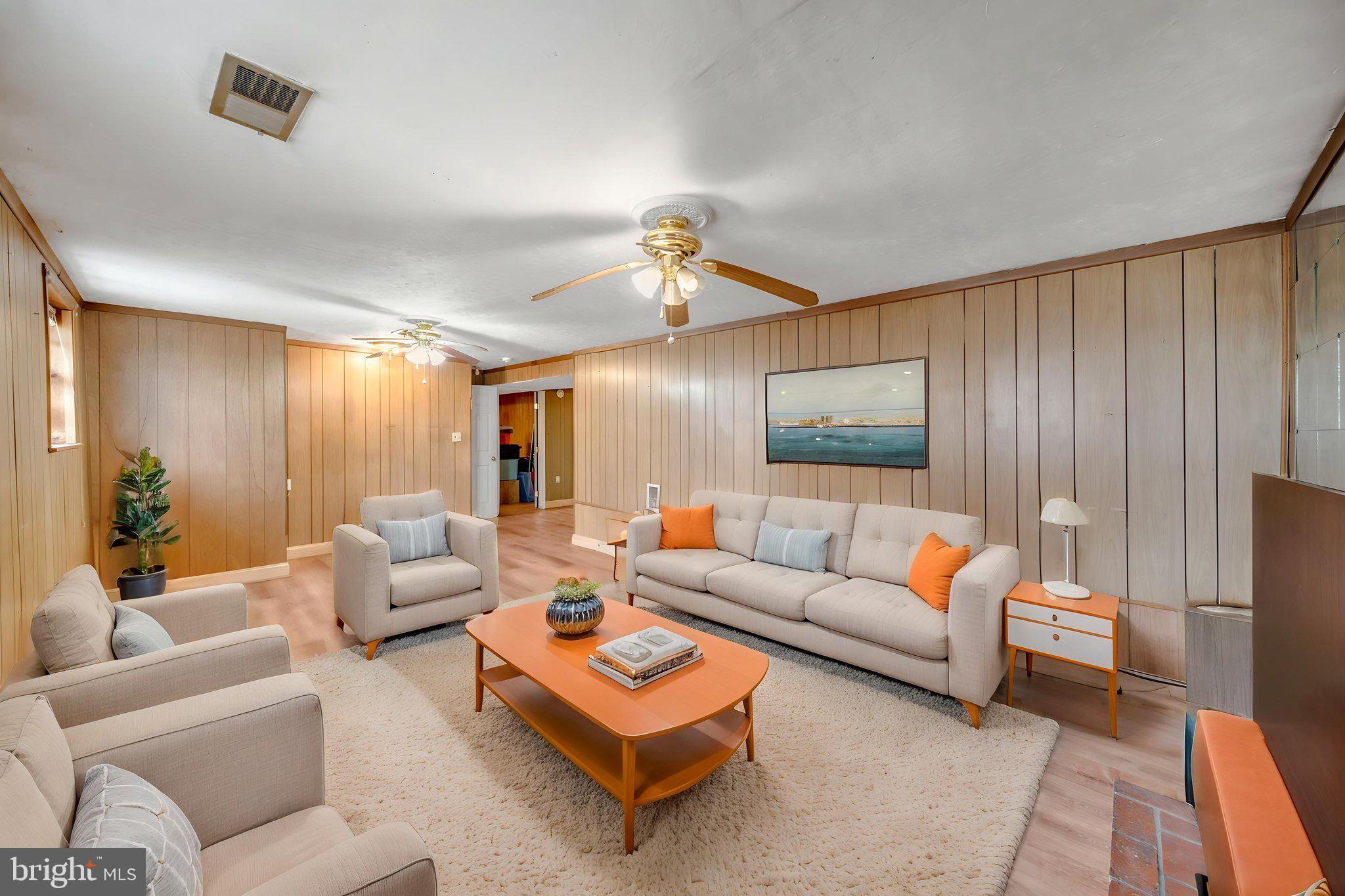 WHITFIELD GARDENS - Residential