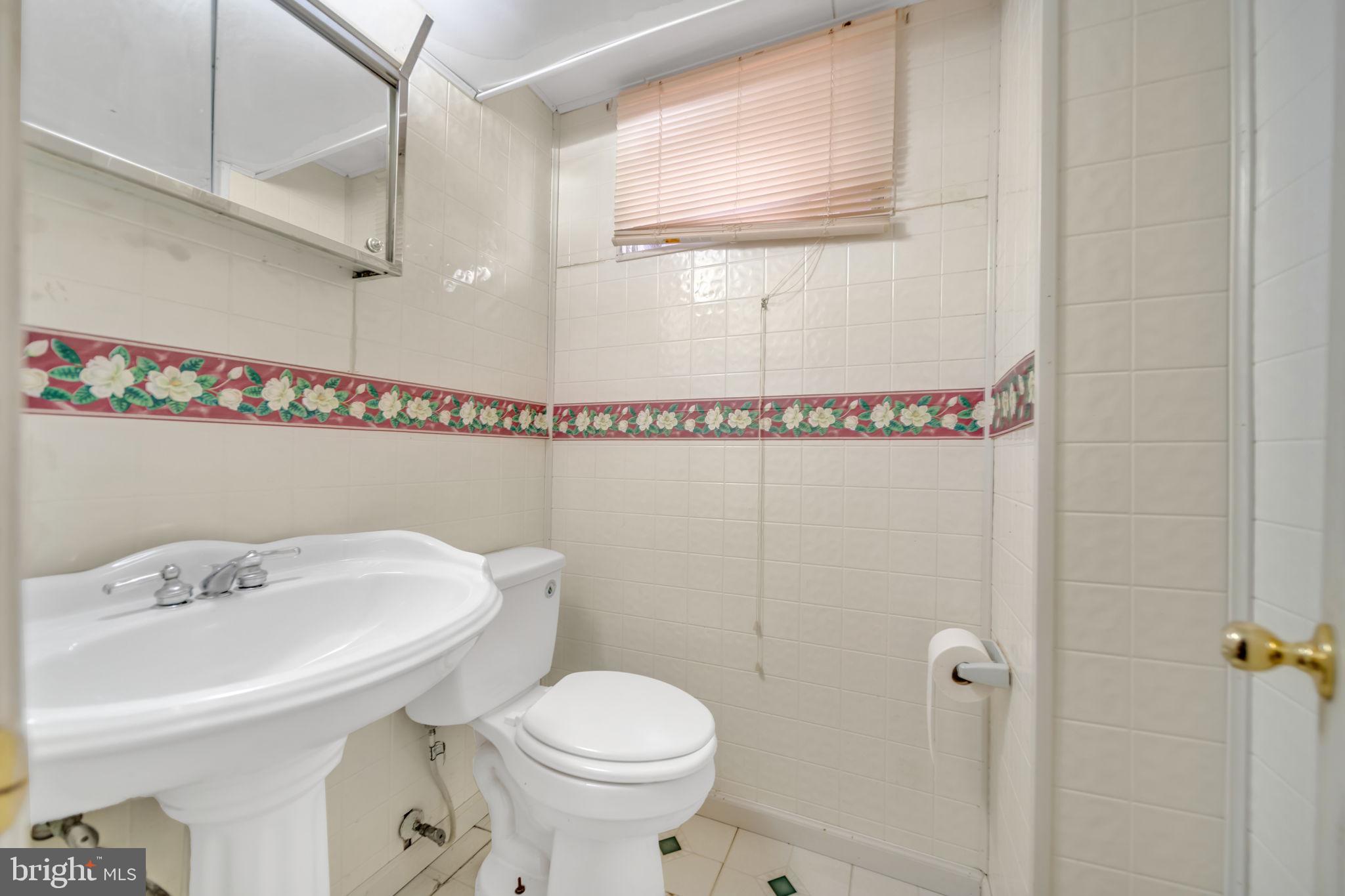 WHITFIELD GARDENS - Residential