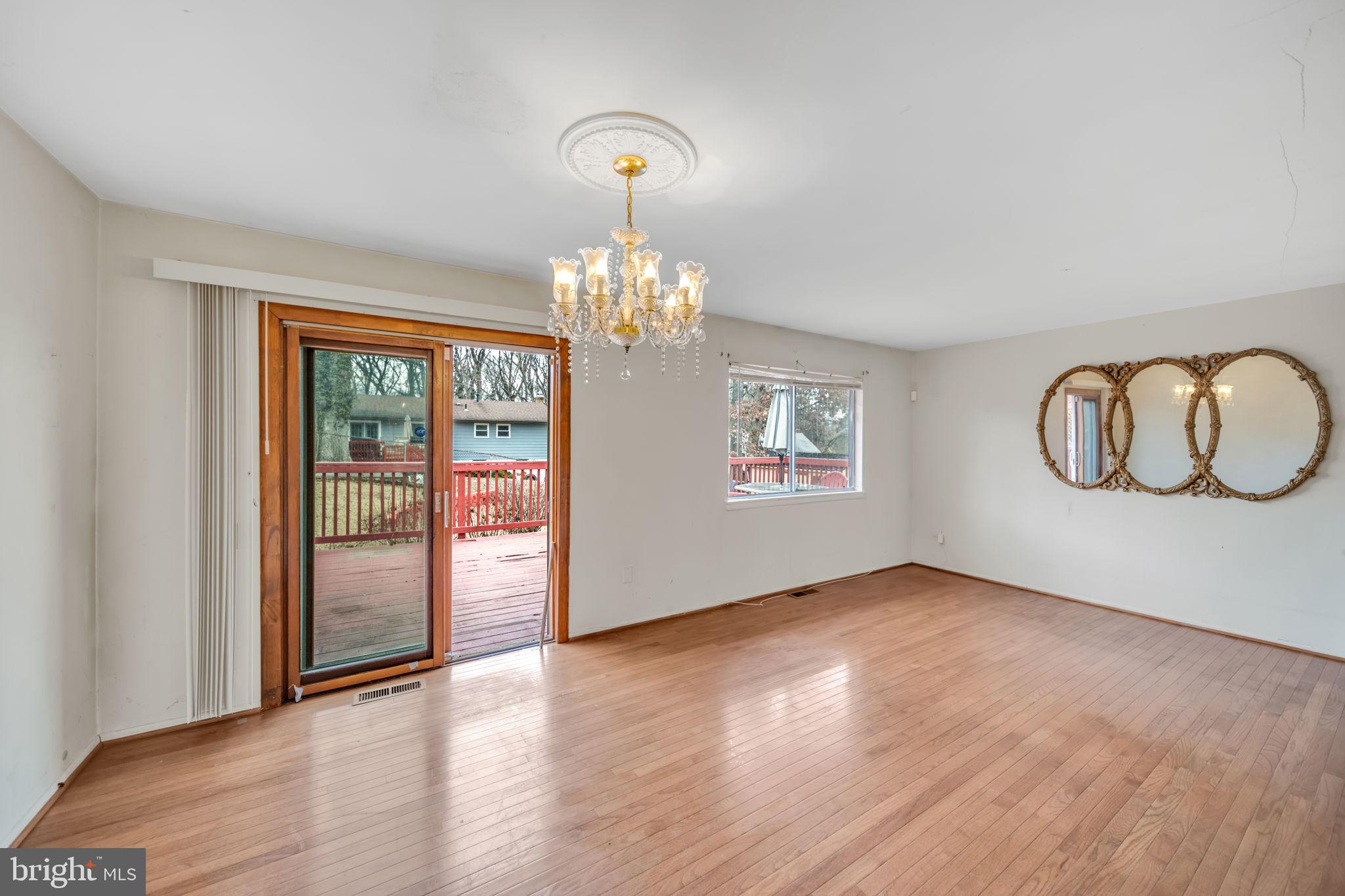 WHITFIELD GARDENS - Residential