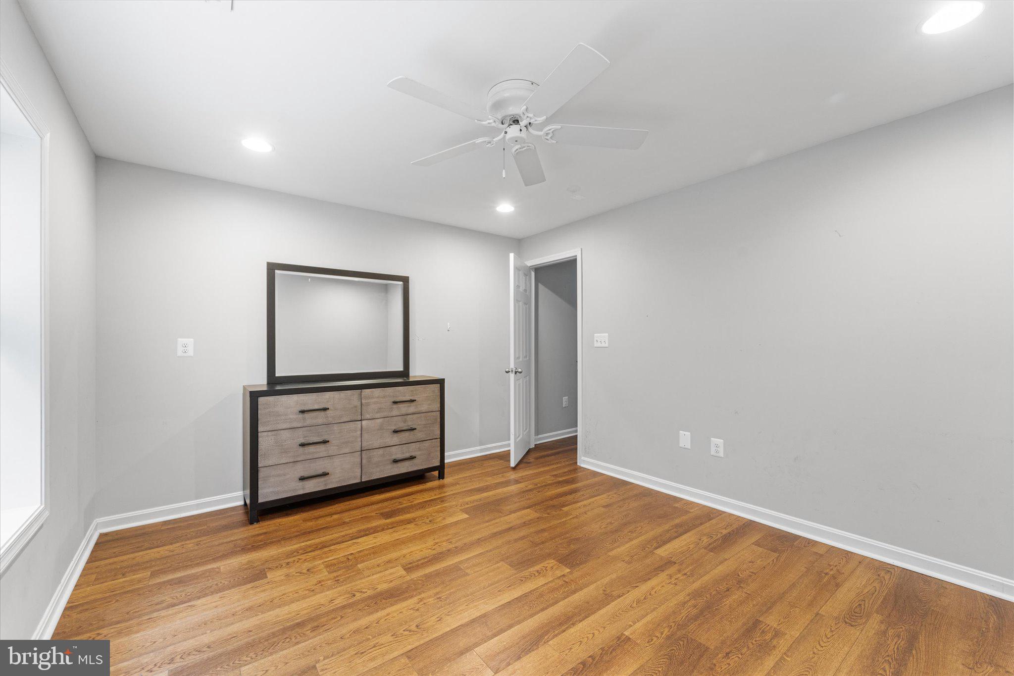 EAGLES POINTE - Residential