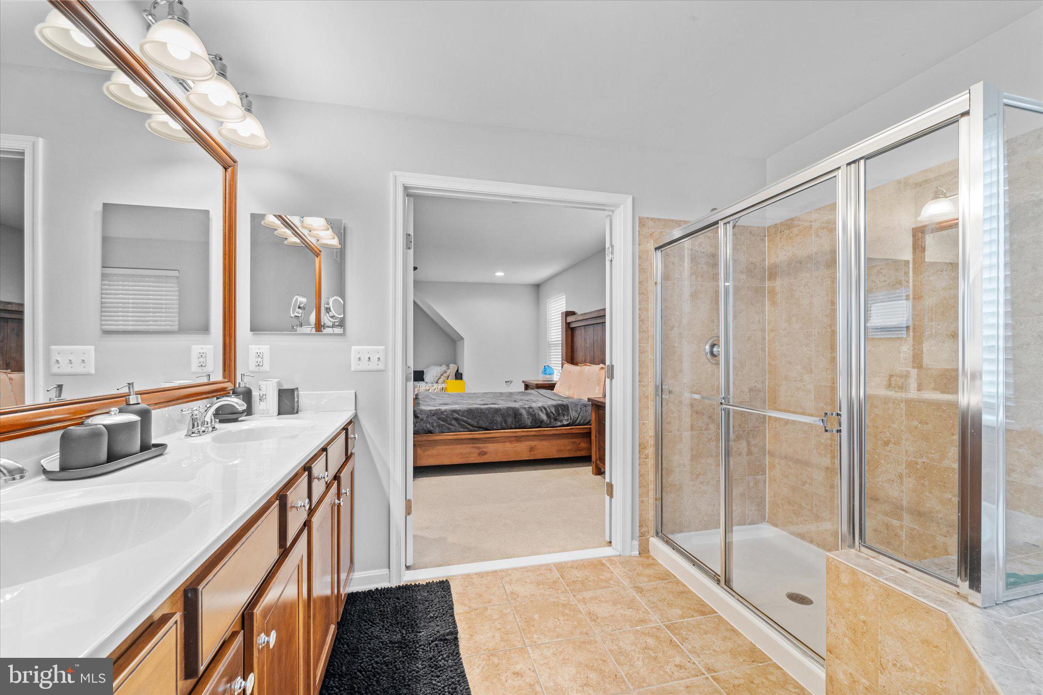 EAGLES POINTE - Residential