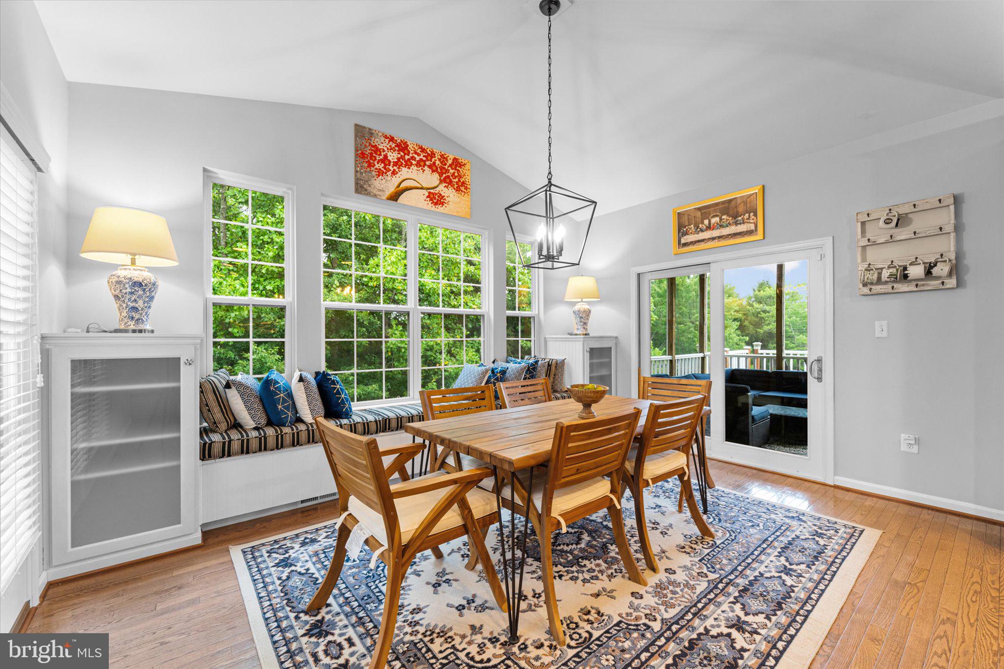 EAGLES POINTE - Residential