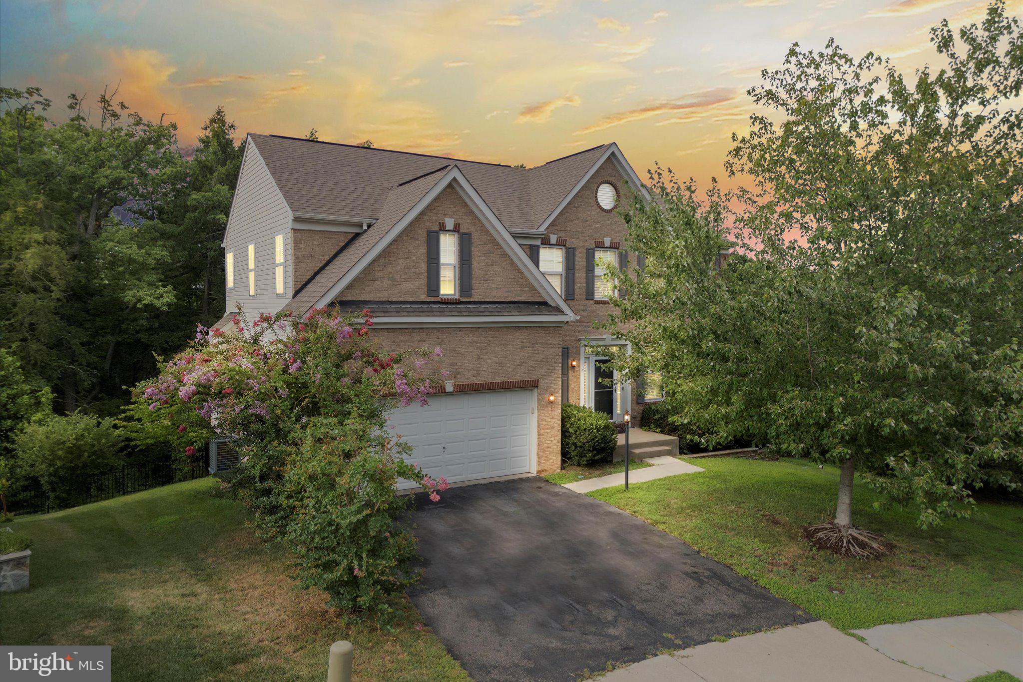 EAGLES POINTE - Residential