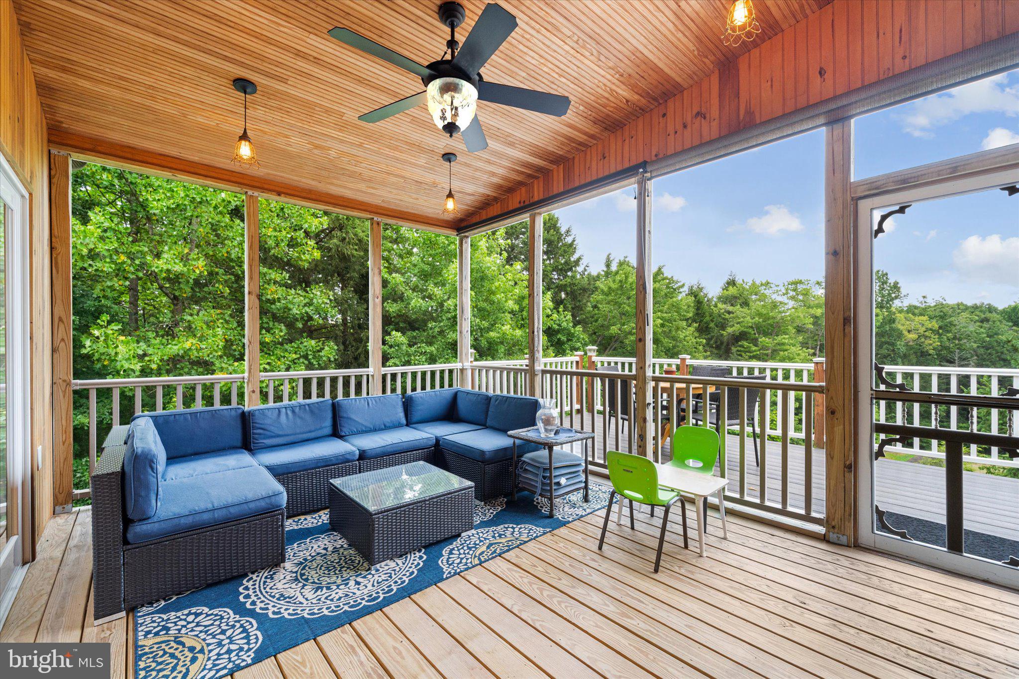 EAGLES POINTE - Residential