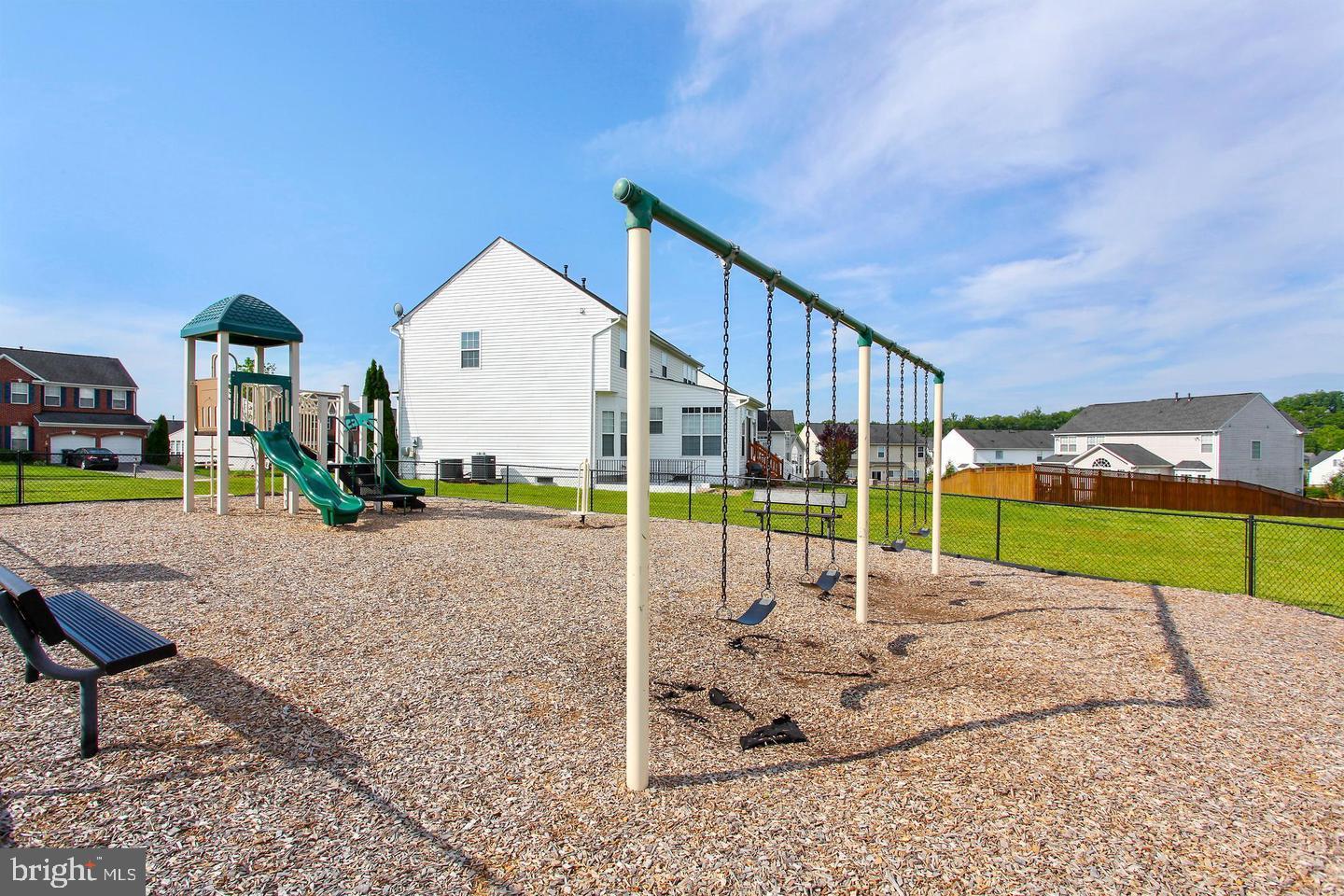 EAGLES POINTE - Residential