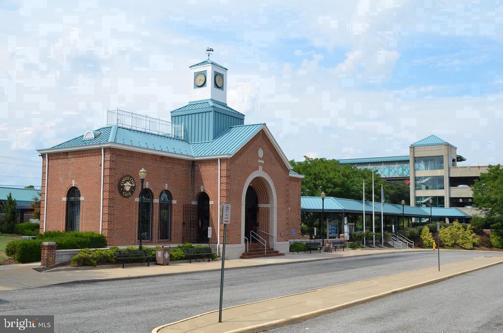 EAGLES POINTE - Residential