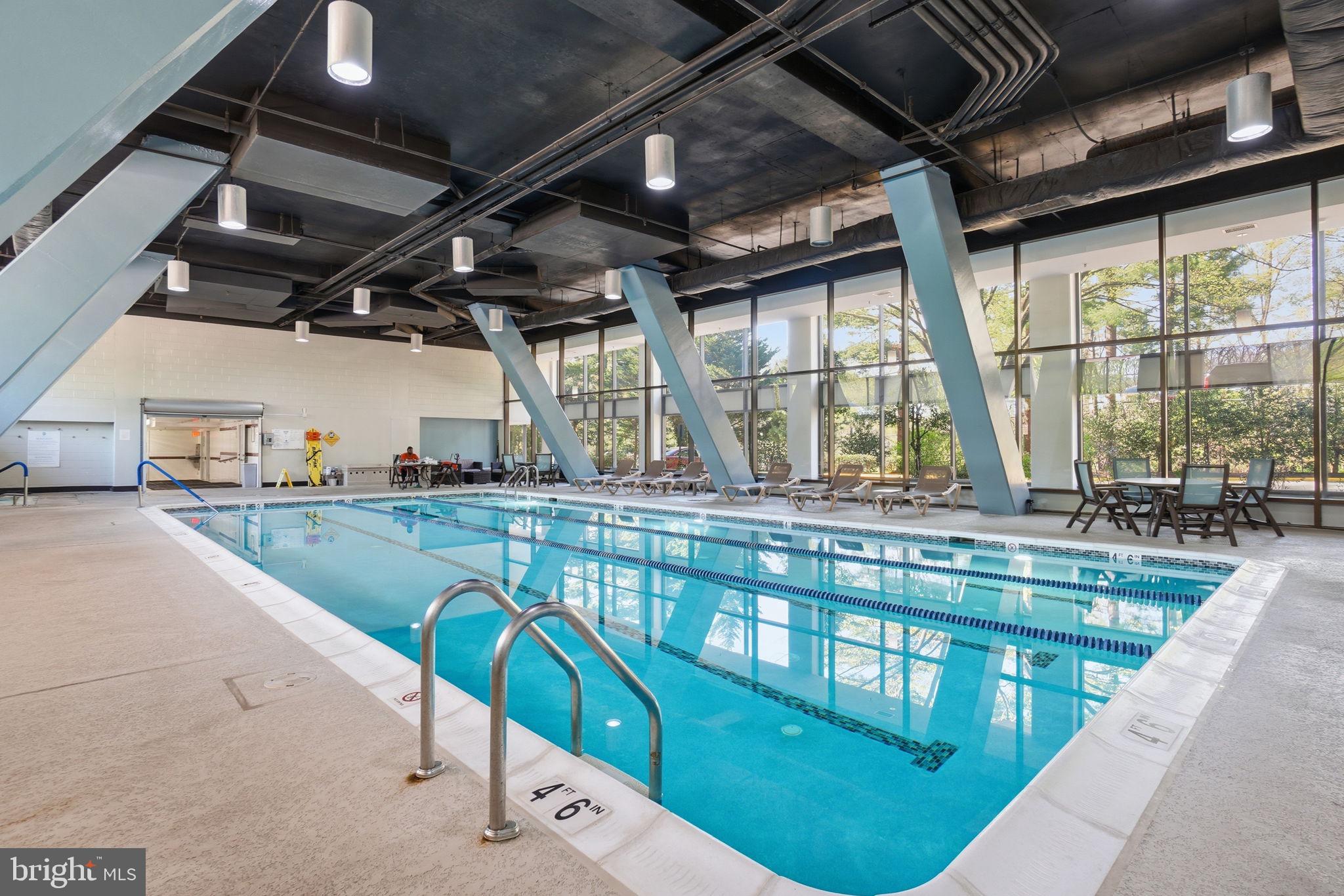 LAKESIDE PLAZA - Residential