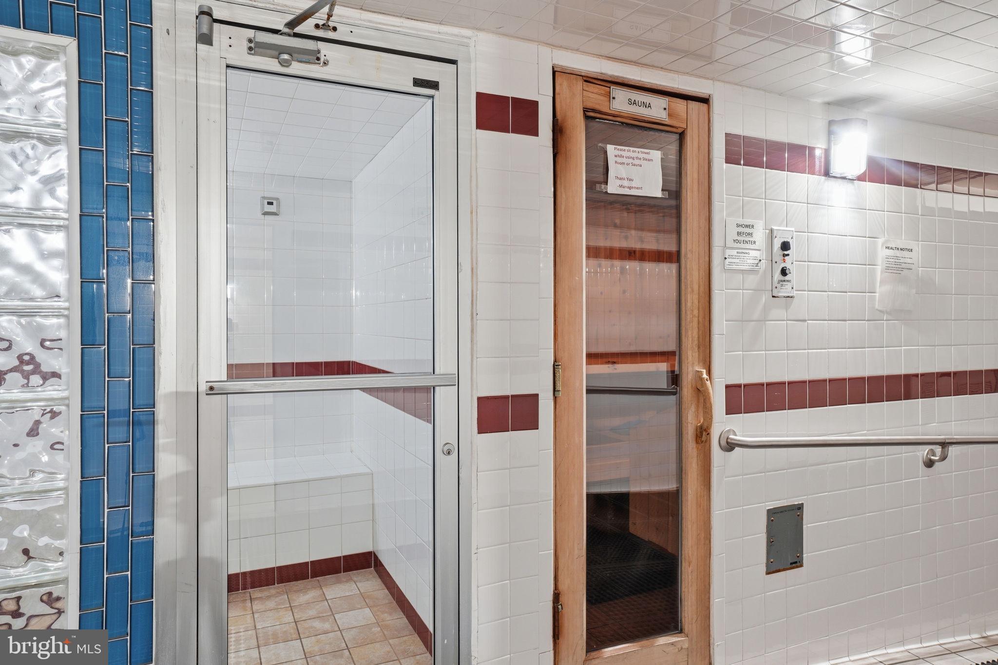 LAKESIDE PLAZA - Residential