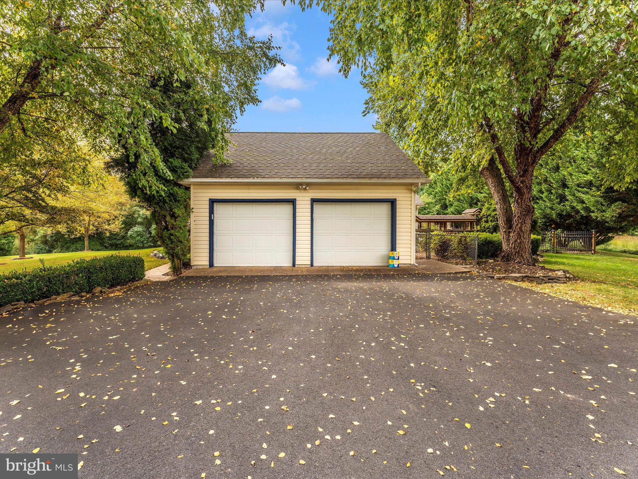 ROSS MILL RIDGE - Residential