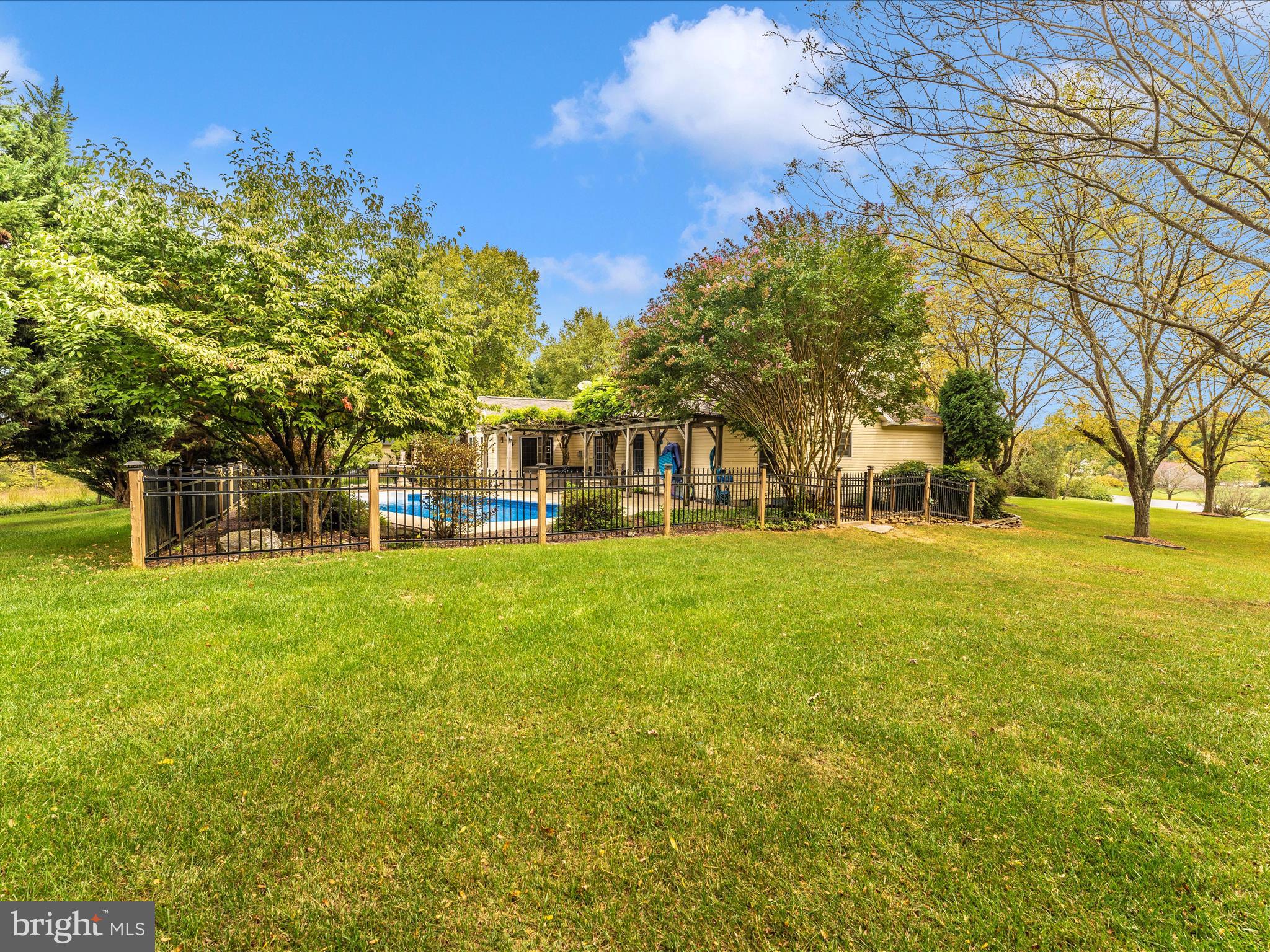 ROSS MILL RIDGE - Residential