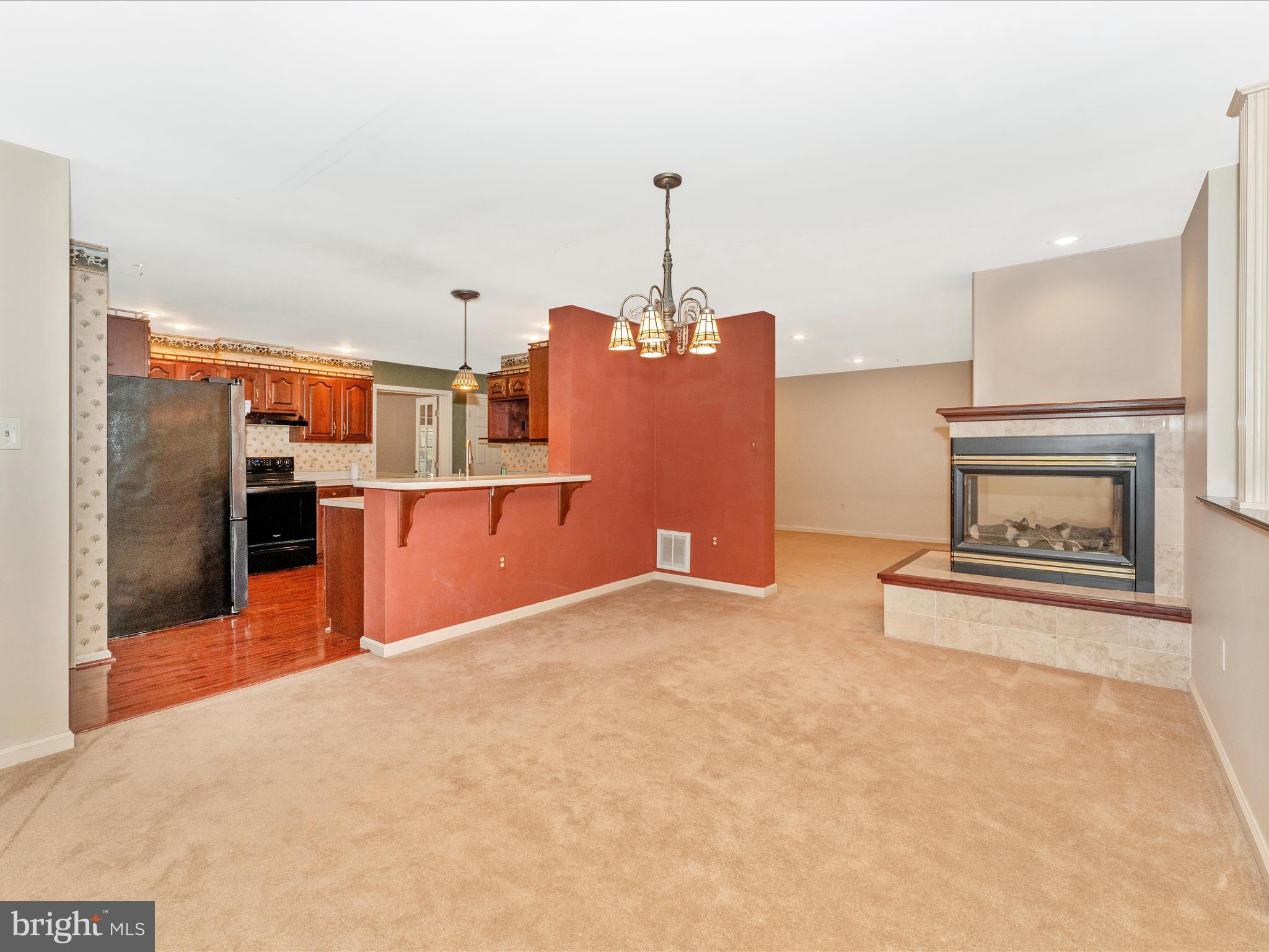 ROSS MILL RIDGE - Residential