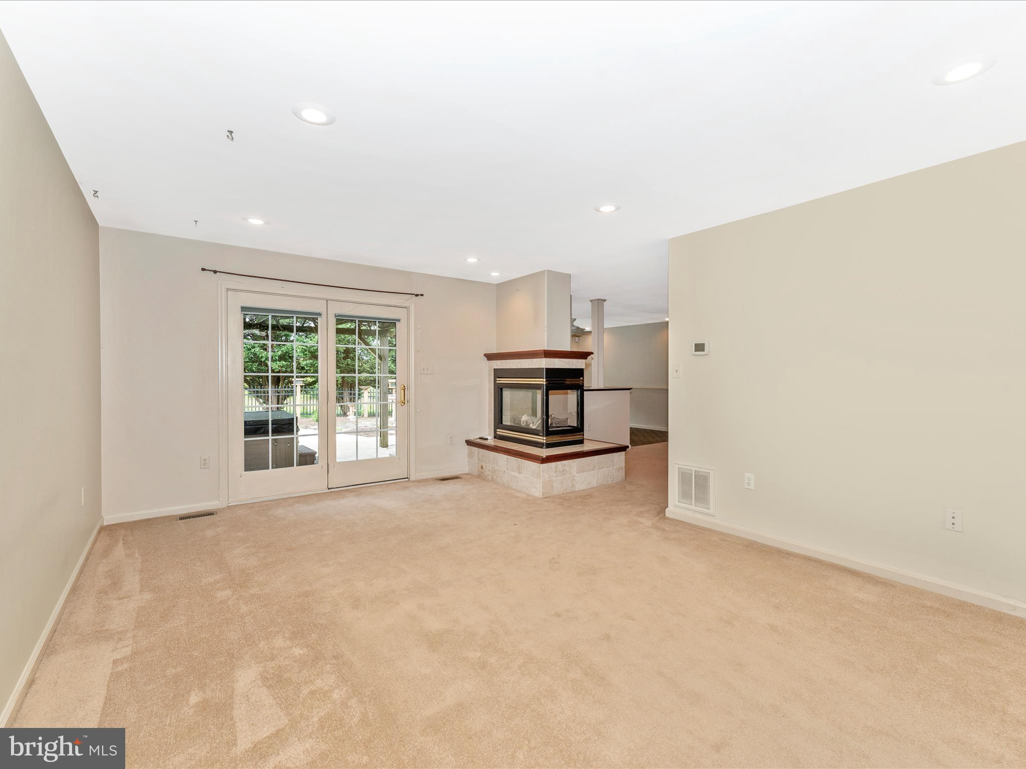 ROSS MILL RIDGE - Residential