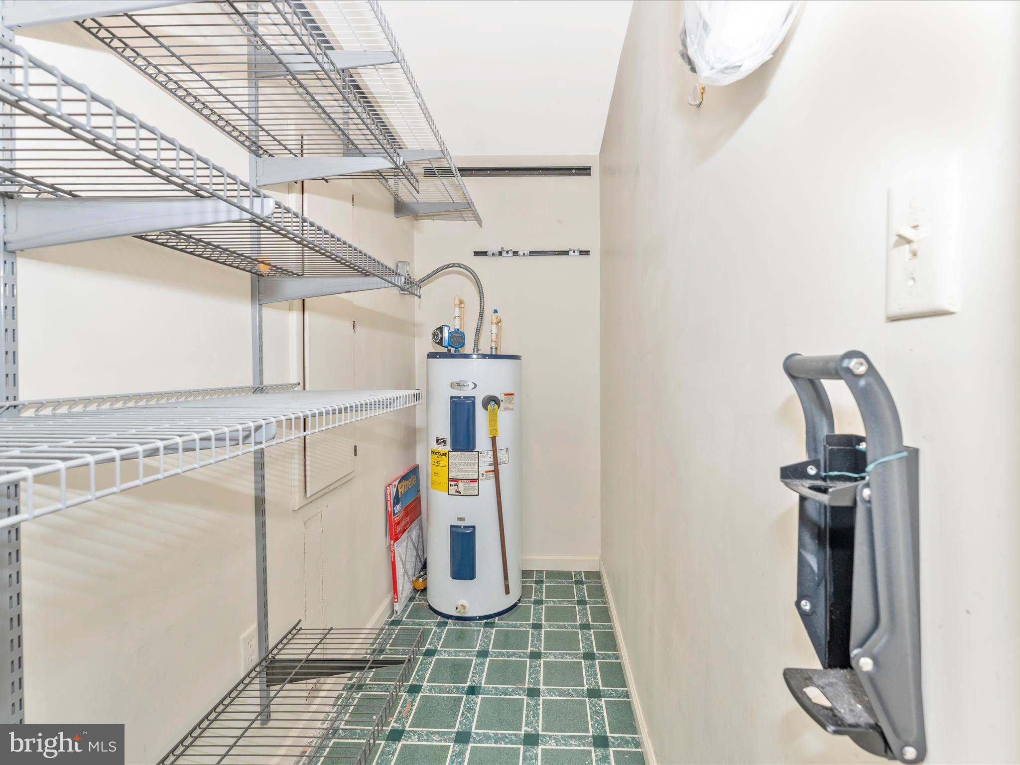 ROSS MILL RIDGE - Residential