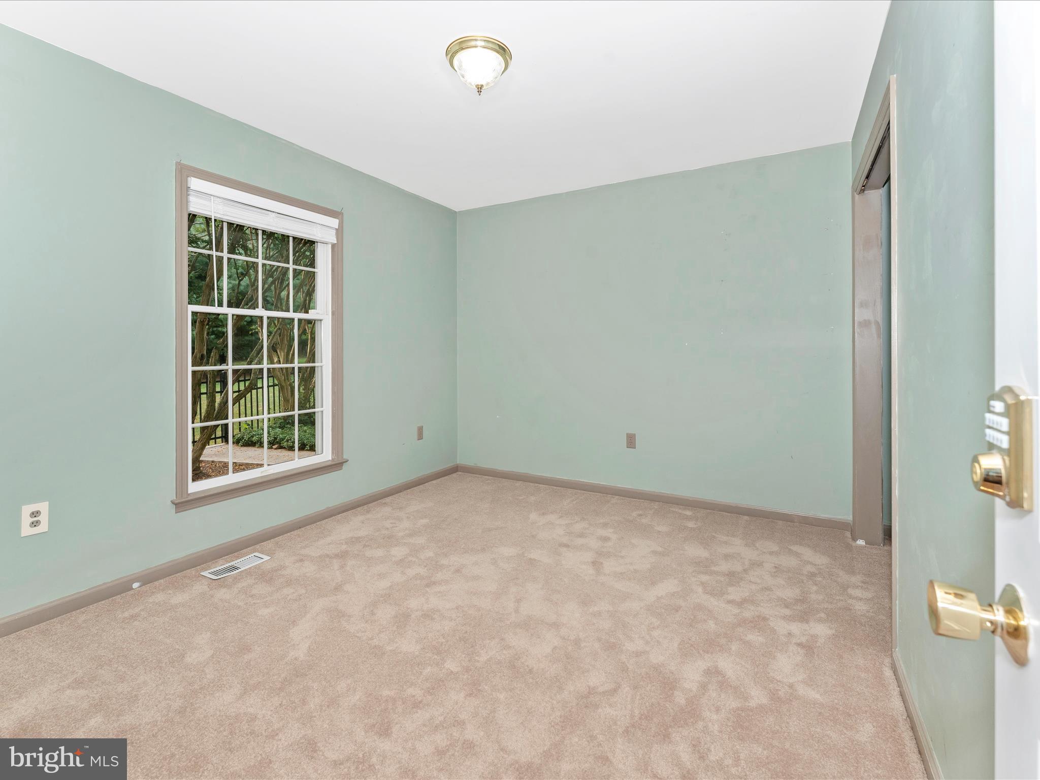 ROSS MILL RIDGE - Residential