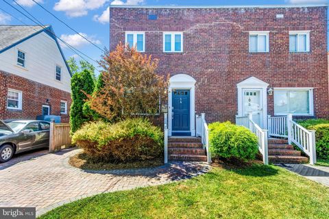 Townhouse For Sale - 5 Custis Avenue<br/> Alexandria City County, ALEXANDRIA, VA 22301
