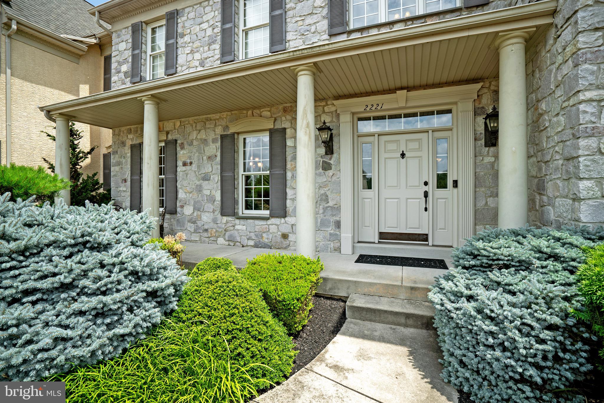 RIDINGS OF WARWICK - Residential