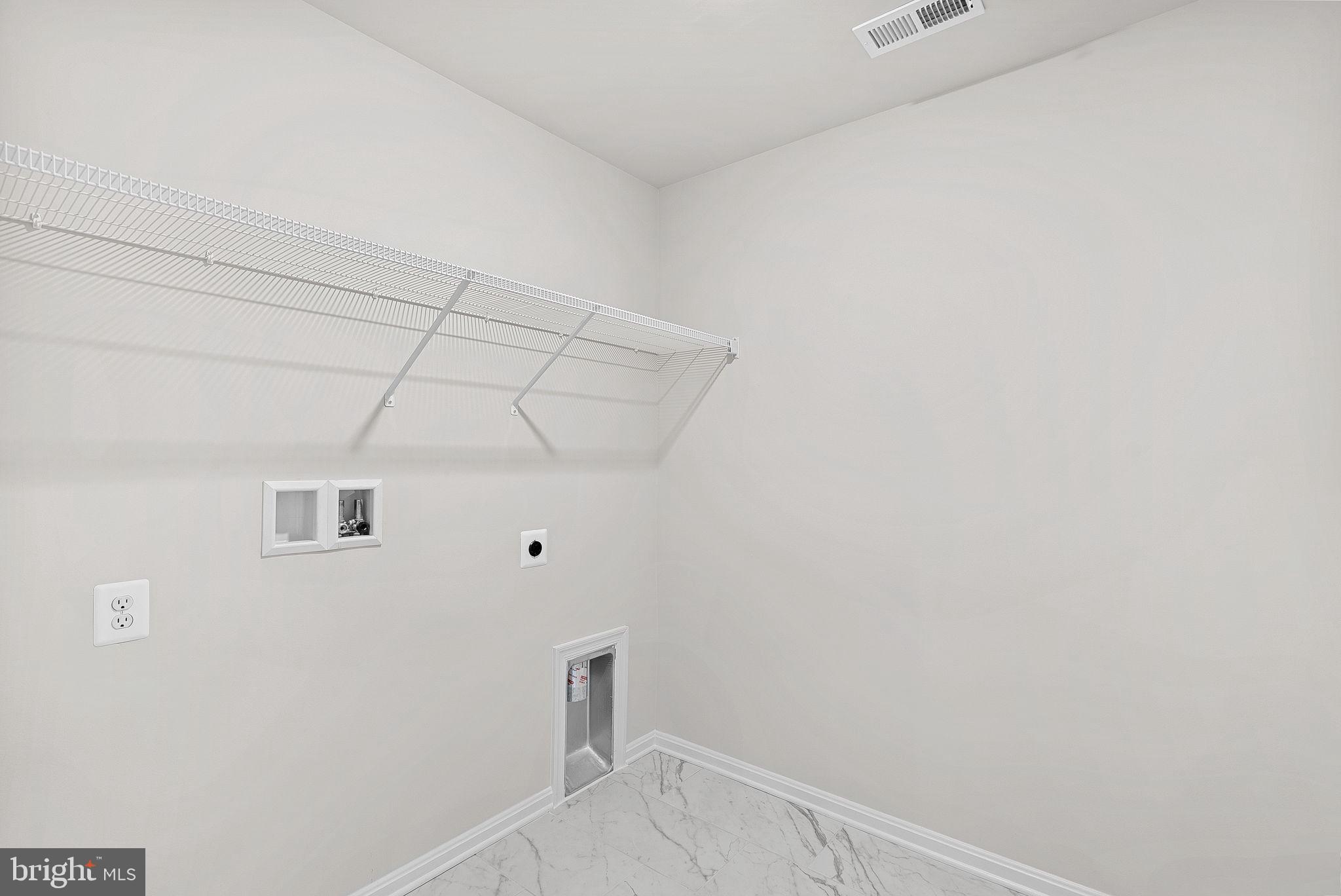 HUNTWELL WEST - Residential