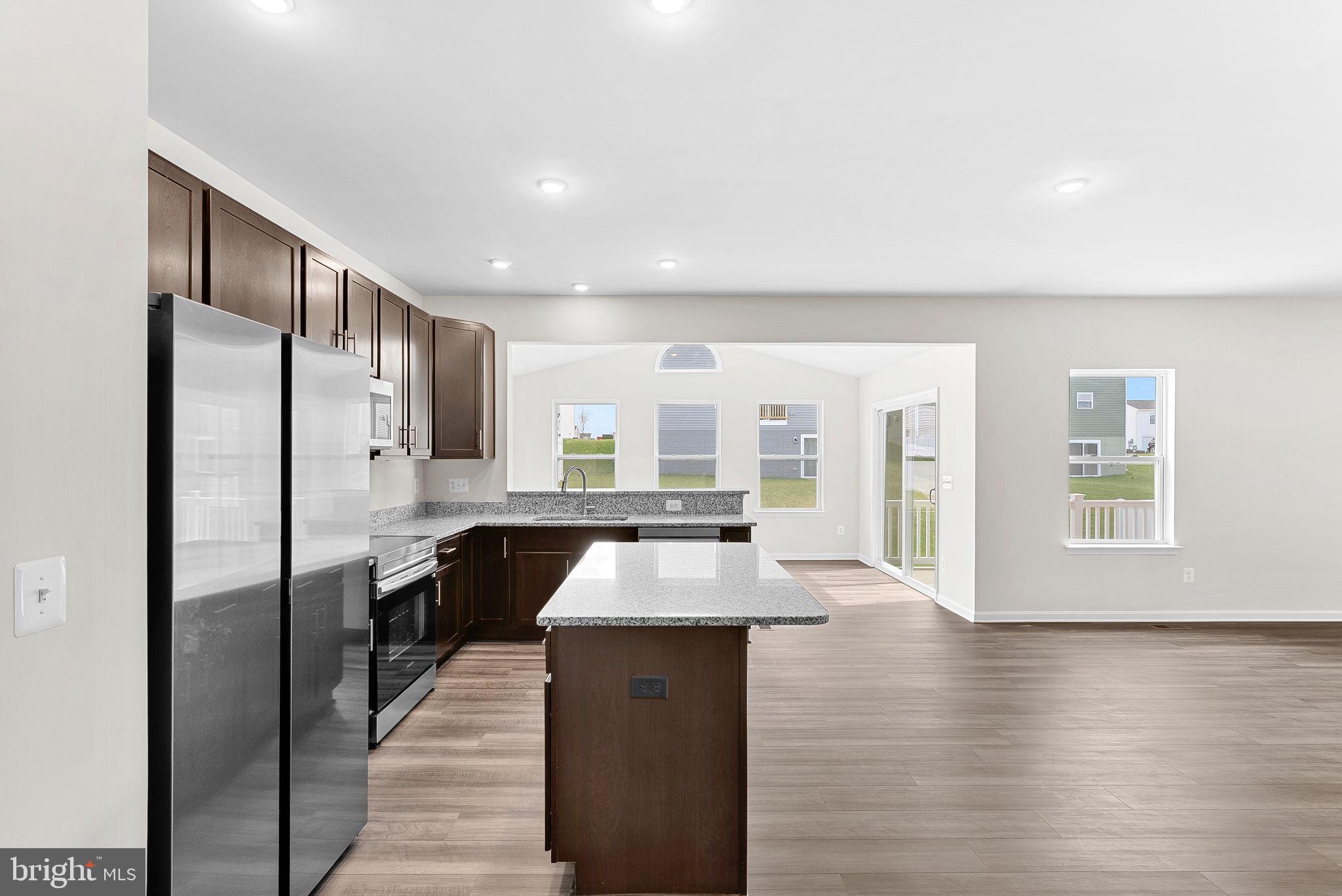 HUNTWELL WEST - Residential