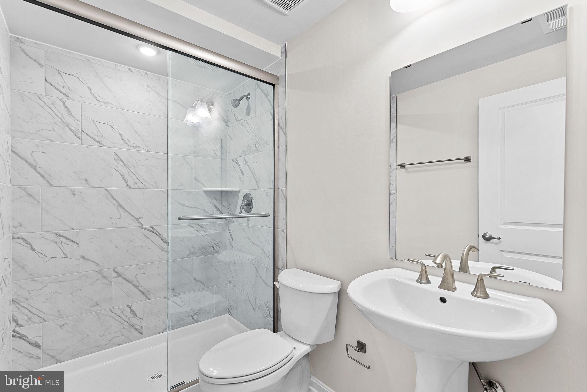 HUNTWELL WEST - Residential