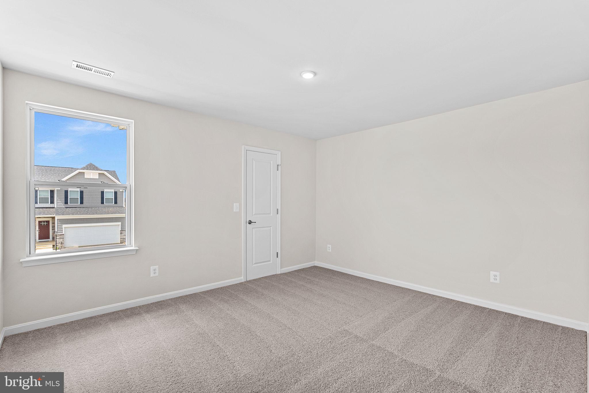 HUNTWELL WEST - Residential